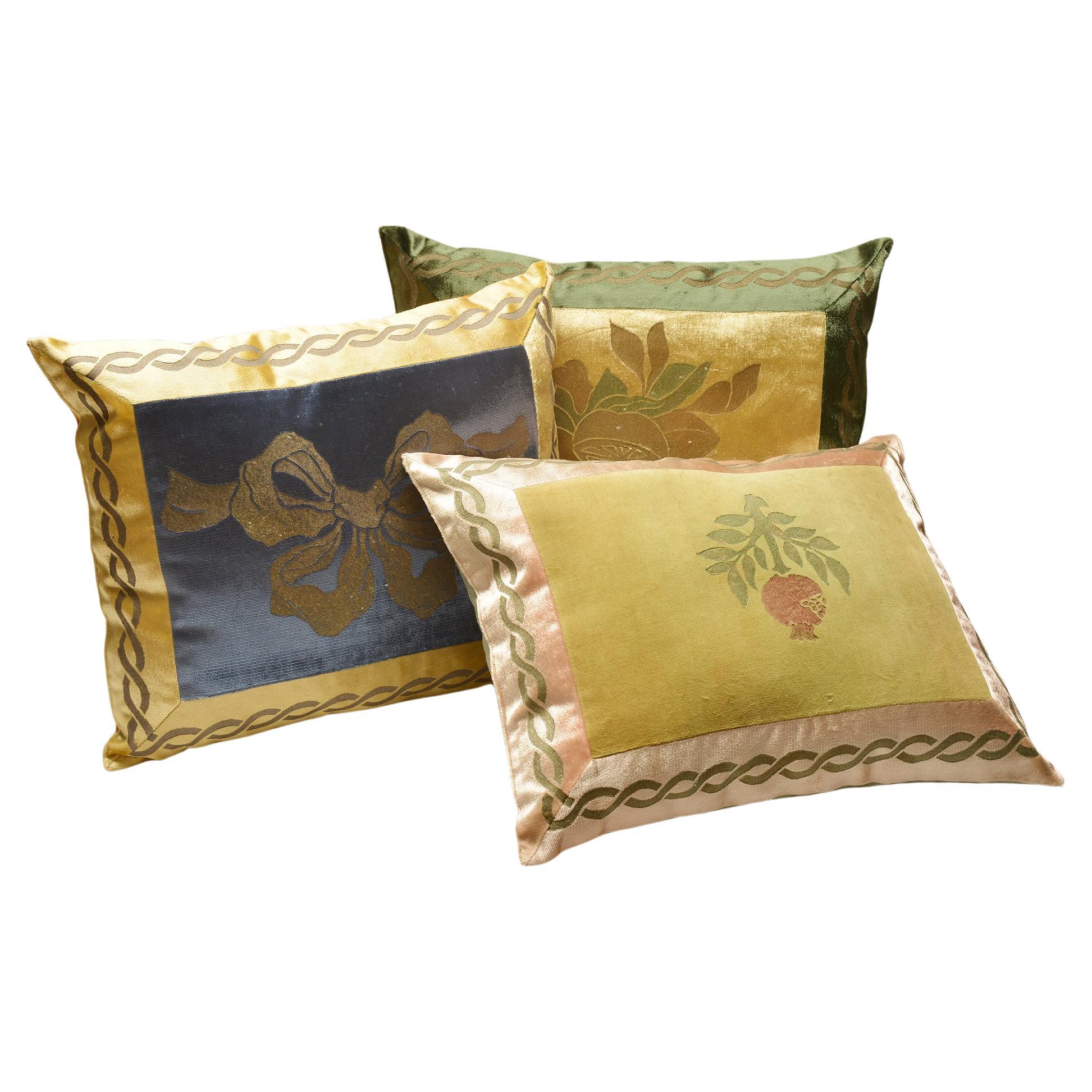 Silk Velvet Cushion v389 For Sale at 1stDibs