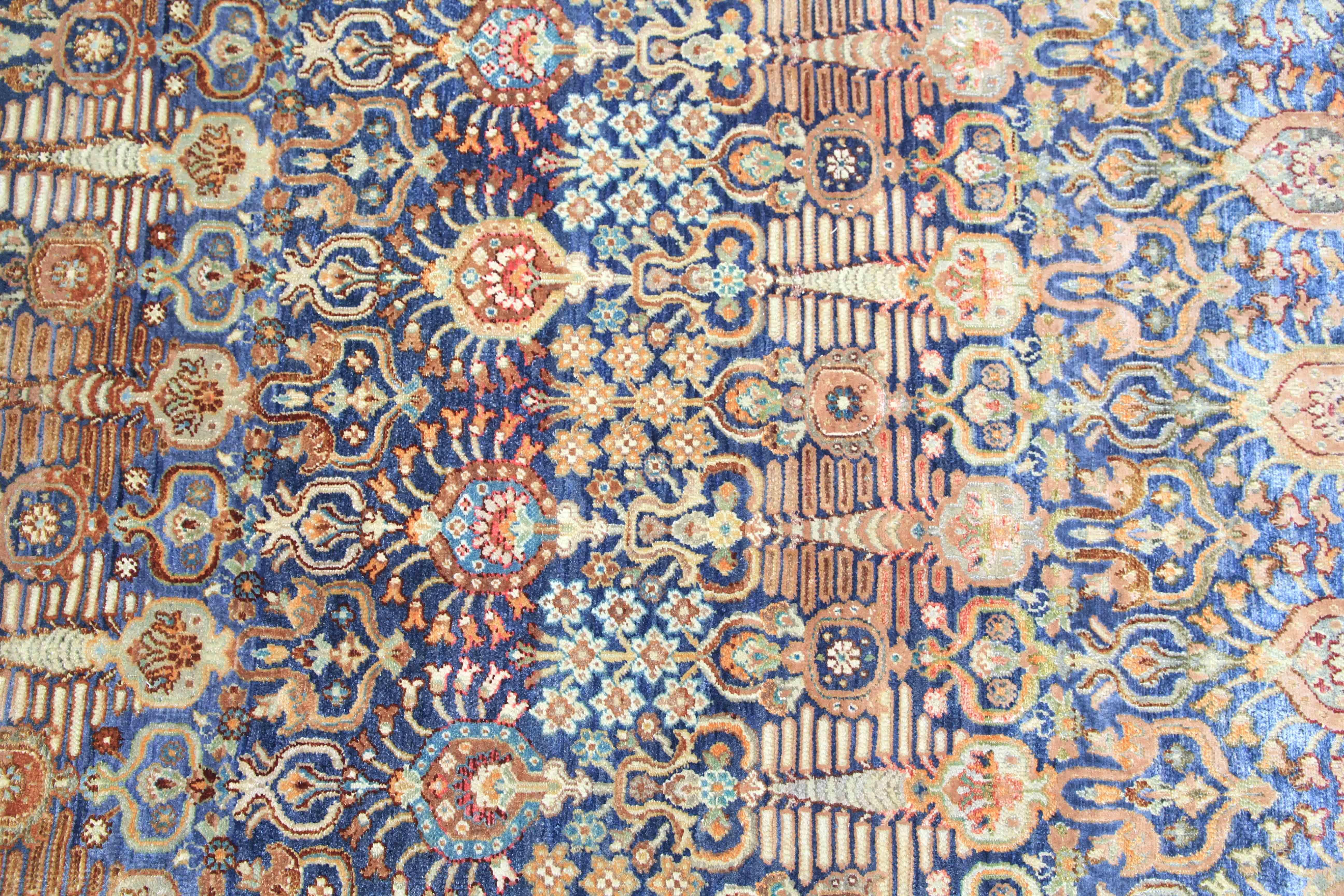 Silk & Wool Rug - 3' x 14'11'' Runner In New Condition For Sale In New York, US