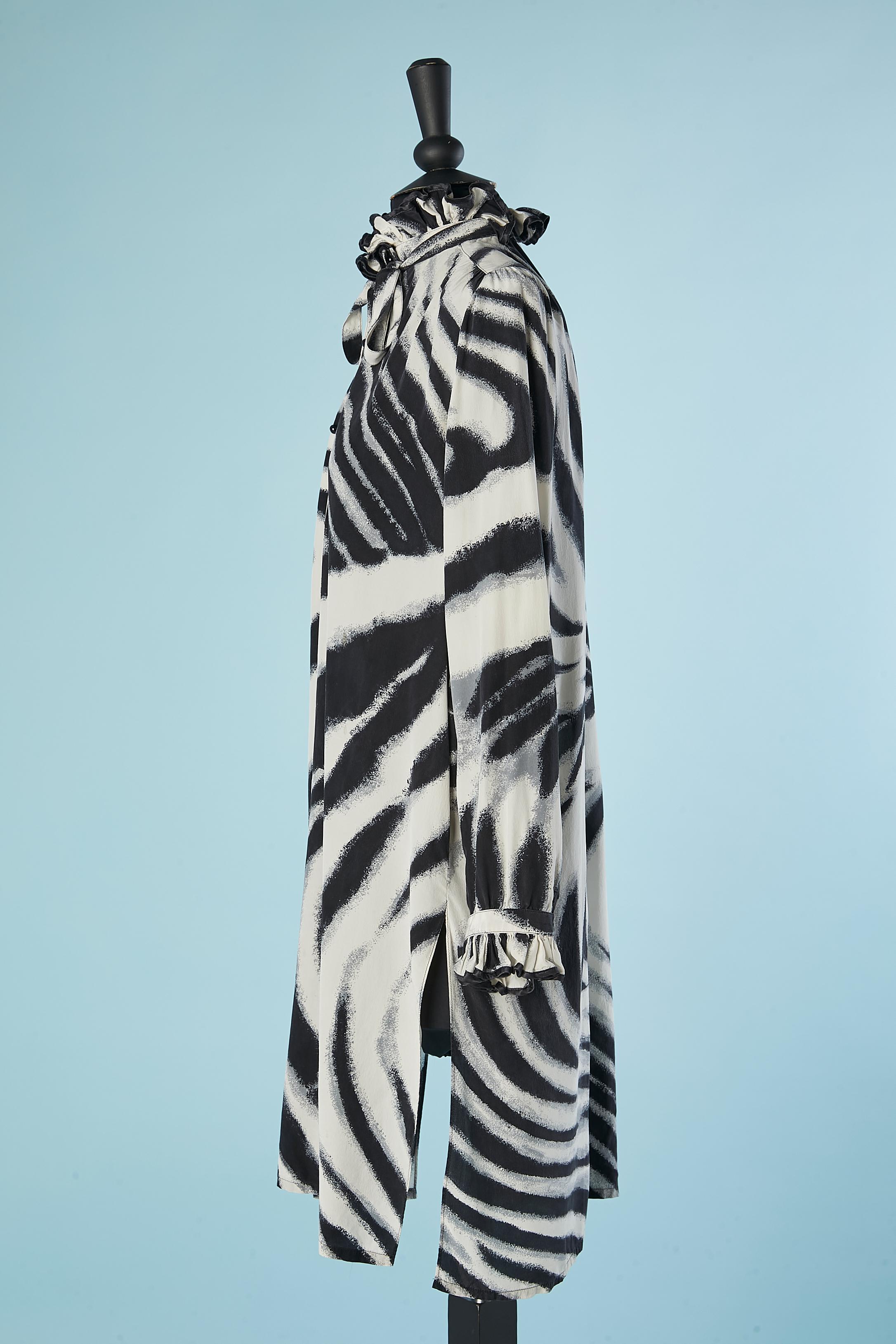 Gray Silk zebra print cocktail dress with collar and cuffs ruffles Louis Féraud For Sale