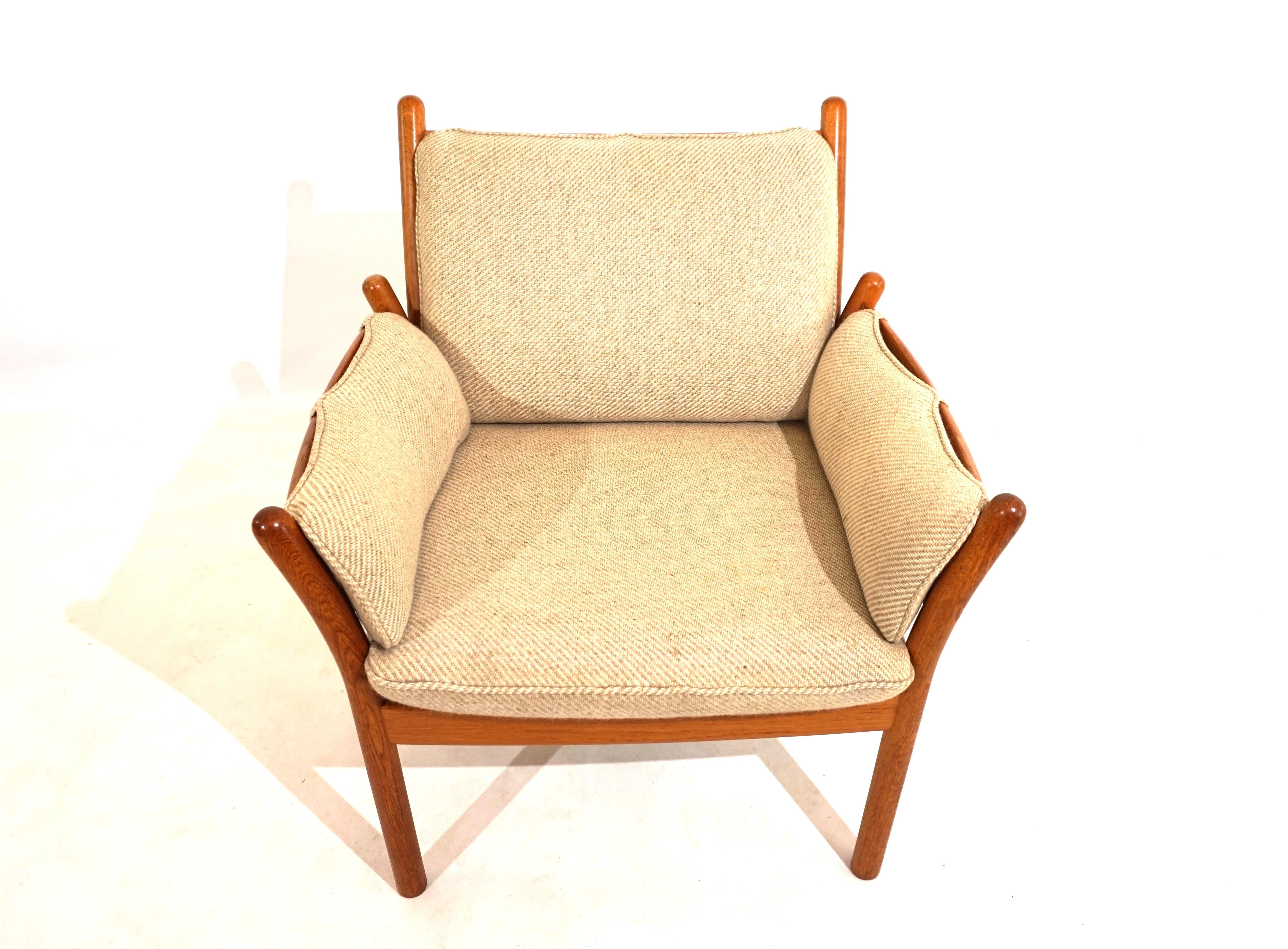 Mid-Century Modern Silkeborg Genius teak armchair by Illum Wikkelso For Sale