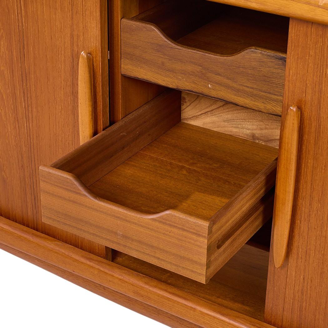 Silkeborg Møbler Mid Century Danish Teak Tambour Door Credenza im Angebot 1