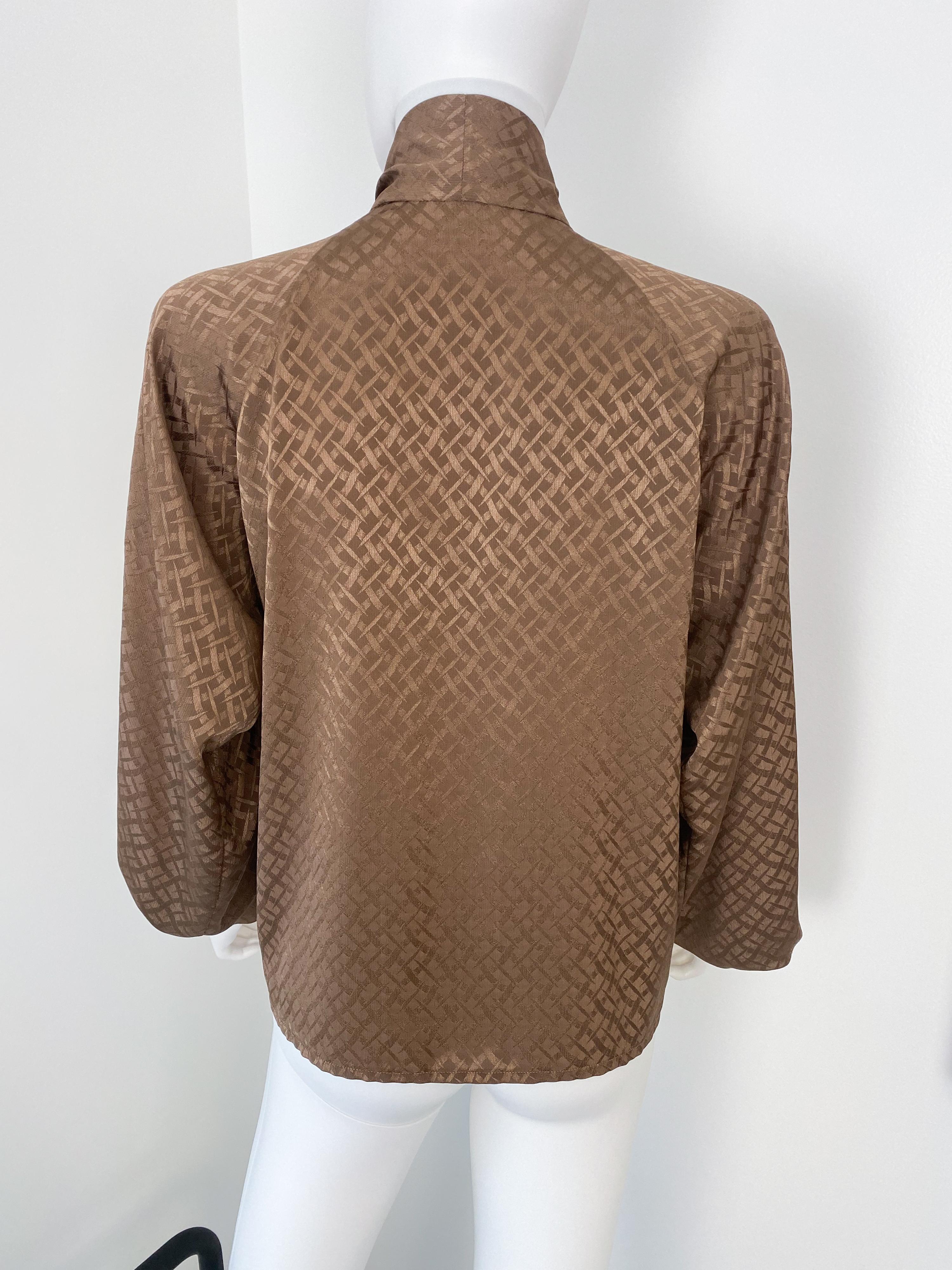 Silky Viscose Bow Blouse Top Cocoa Brown Geometric Print Size 6/8, 1980s For Sale 6
