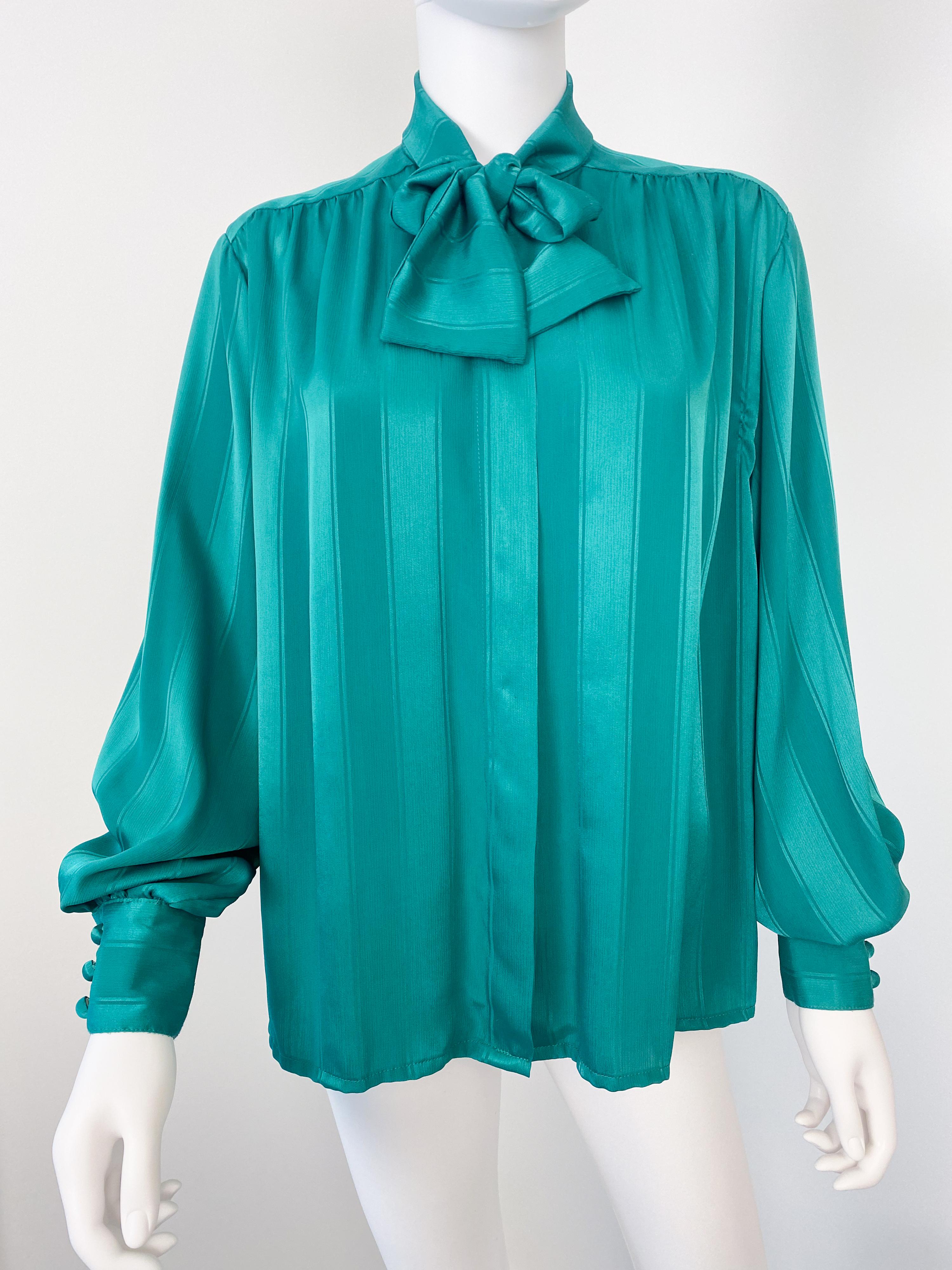 Silky Viscose Bow Blouse Top Emerald Green Stripes Size 12/14, 1980s For Sale 6