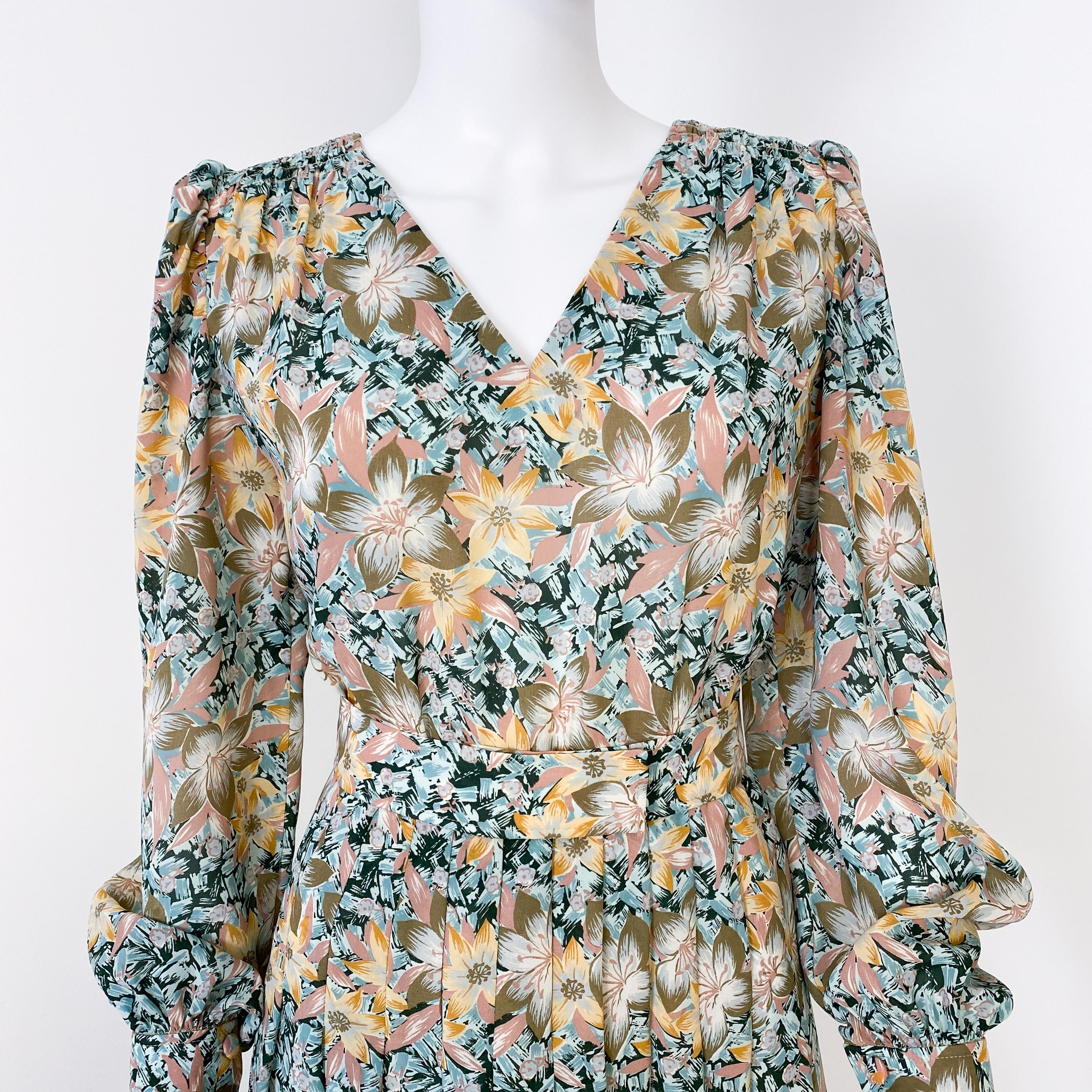 Robe de cocktail plissée en viscose soyeuse avec imprimé floral Paisley Taille 8/10, années 1960 en vente 5