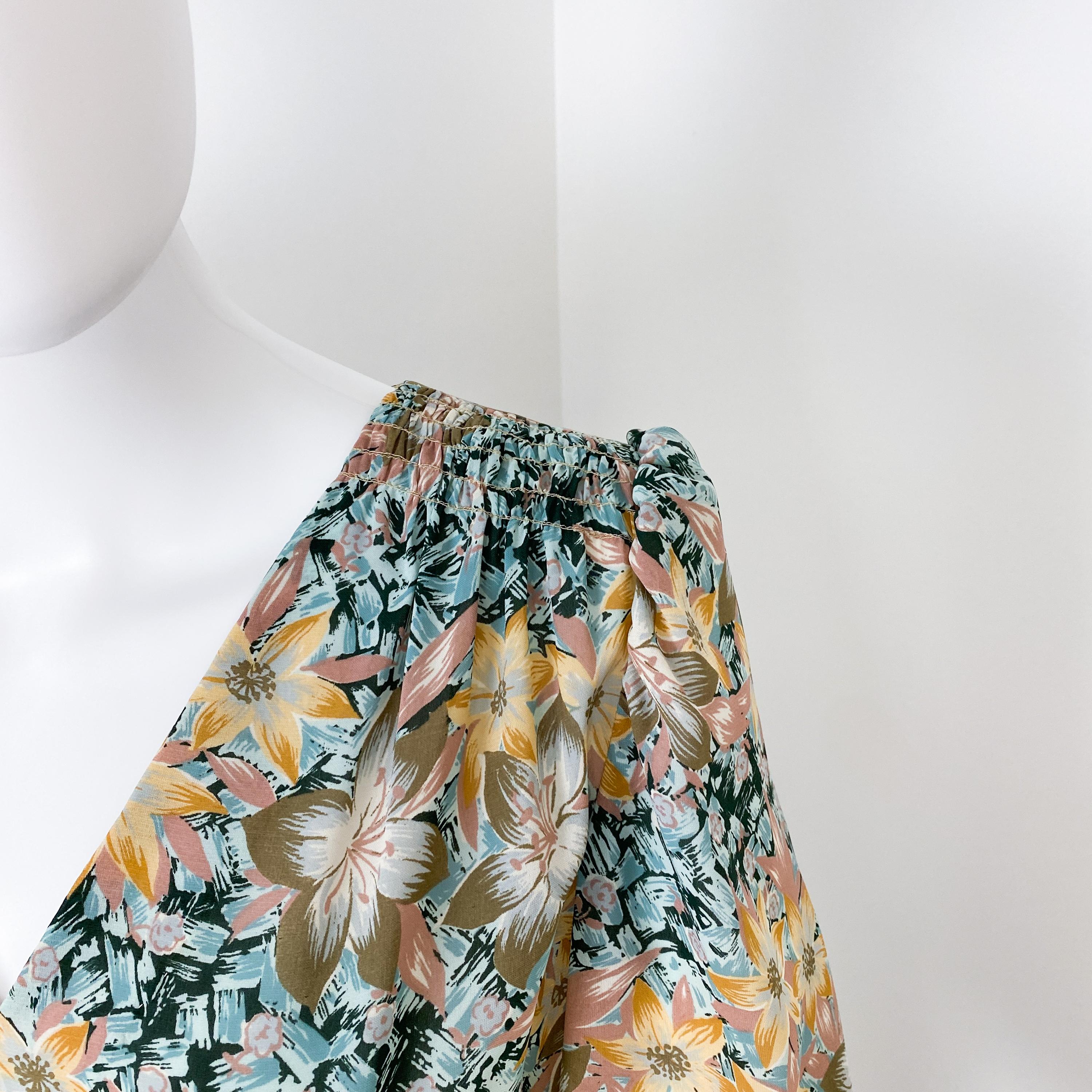 Robe de cocktail plissée en viscose soyeuse avec imprimé floral Paisley Taille 8/10, années 1960 en vente 10