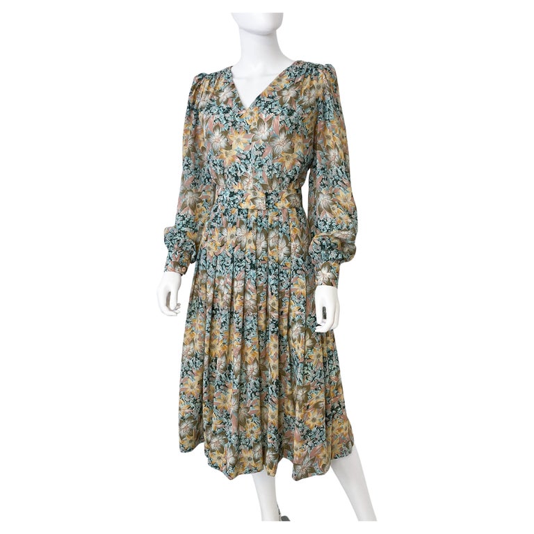 vintage cocktail dress size 10 Women Size 10 (Fits S/M) Victor Costa Black Vintage Cocktail Dress