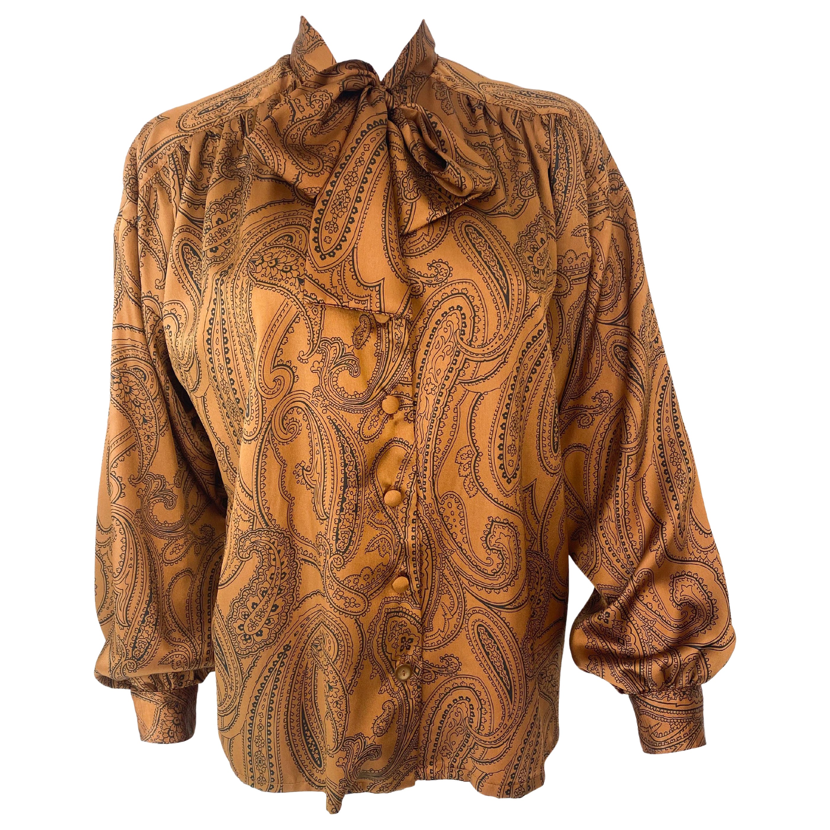 Blusa con Lazo de Viscosa Sedosa, Azafrán y Paisley Negro, Talla 12/14, Años 80 en venta