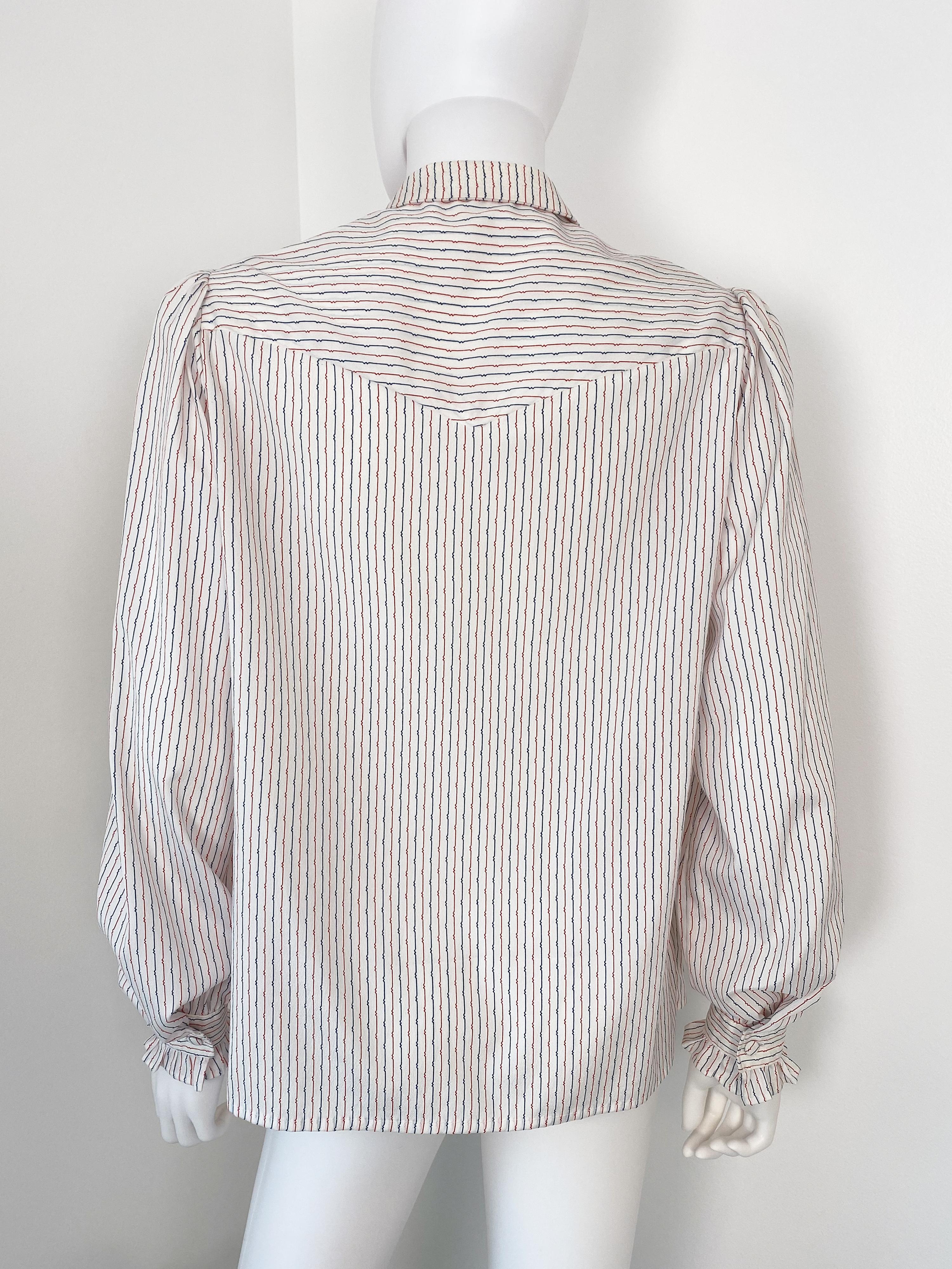 Silky Viscose Western Blouse Top Red and Blue Stripes Size 10/12, 1980s im Angebot 4