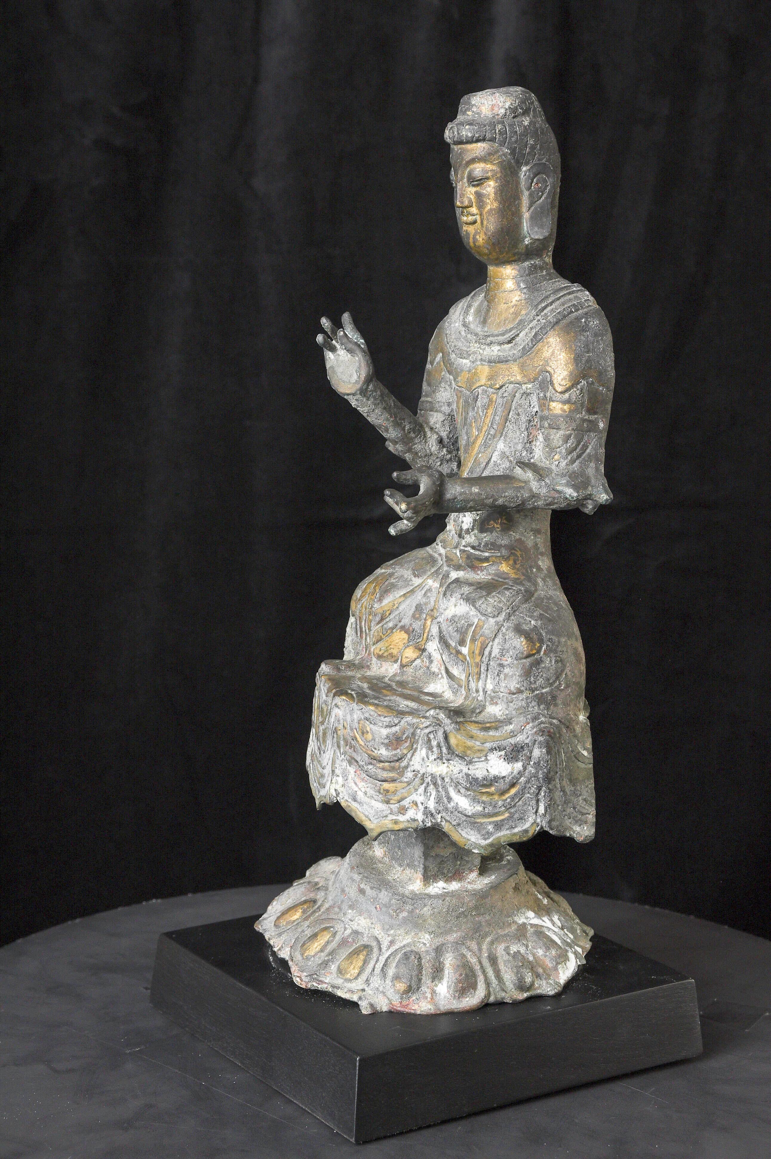 Cast  Korean Bronze Buddha- Large and very special early Buddha. Good Age For Sale