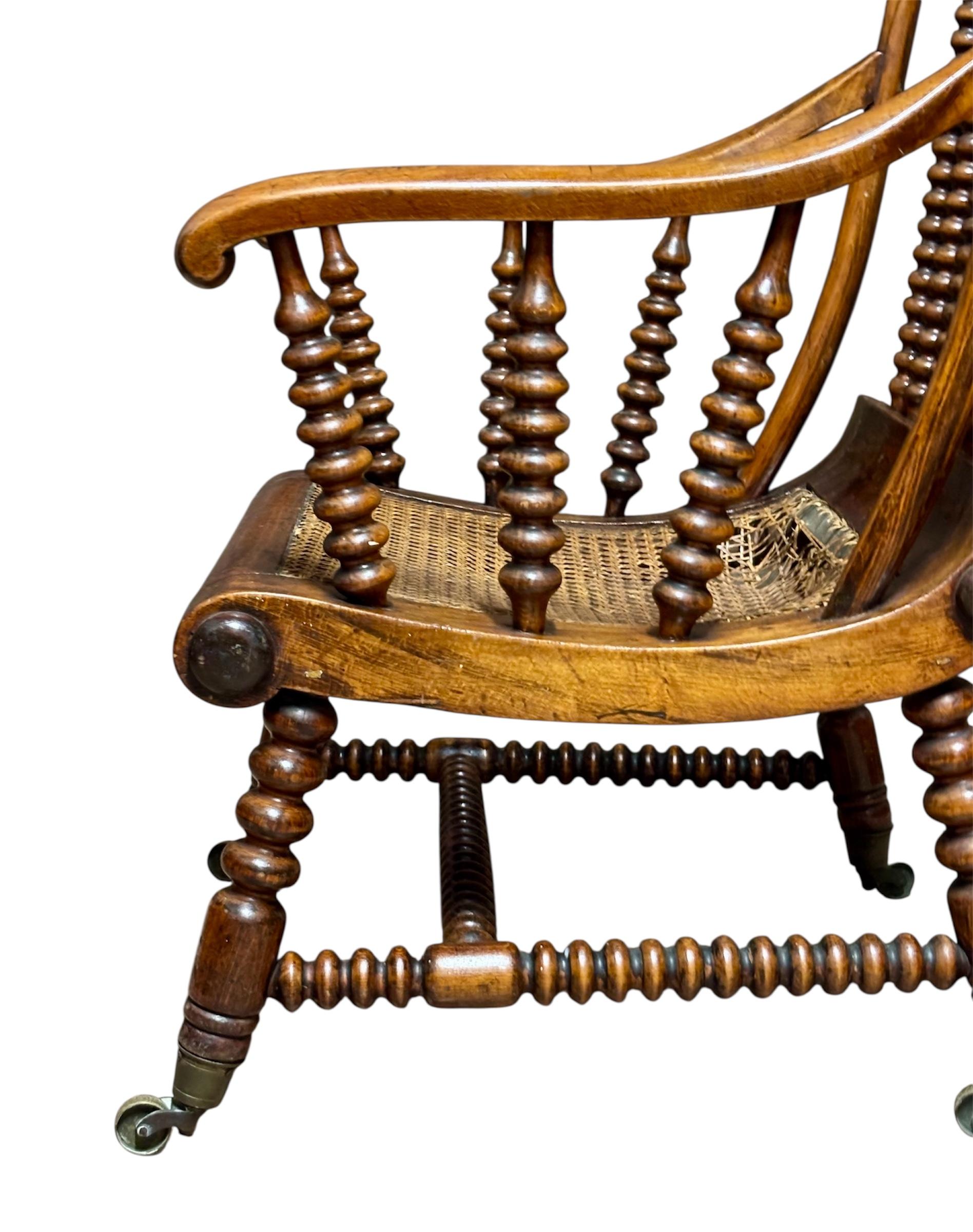 Hardwood Sillón “bobbin” For Sale