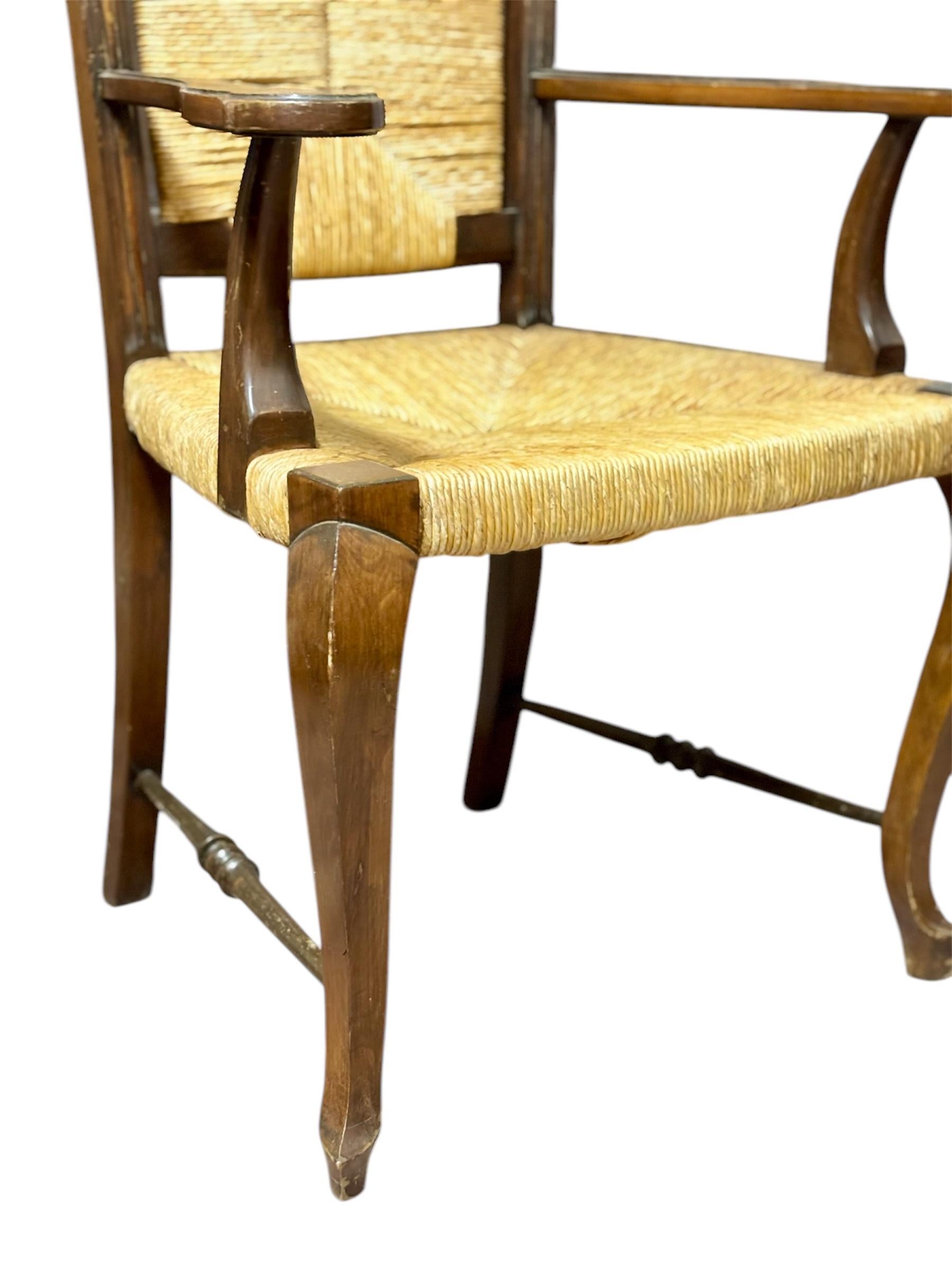 Sillón estilo Reina Ana realizado en cuerda de enea entretejida y madera de Haya en venta 2