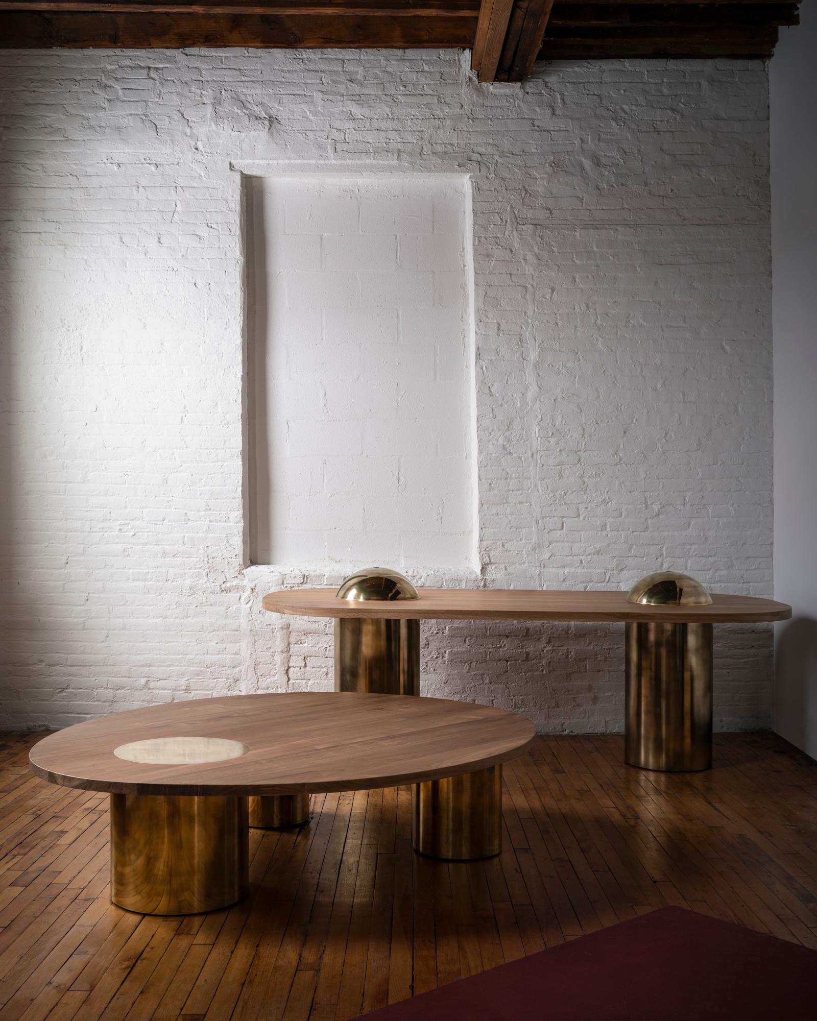 Konekt Silo Dining Table - Ebonized Walnut and Burnished Brass en vente 3