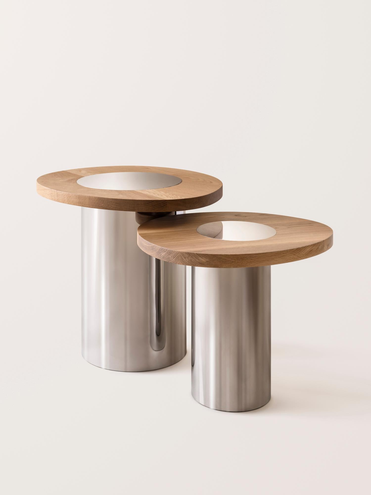 Grande table d'appoint Silo en chêne et acier inoxydable poli en vente 1