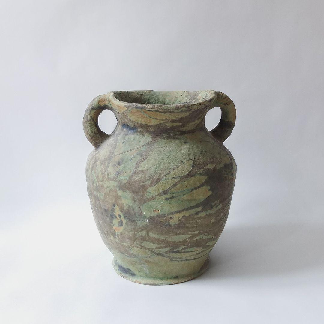 Postmoderne Vase primitif Silva par Studio Cúze en vente