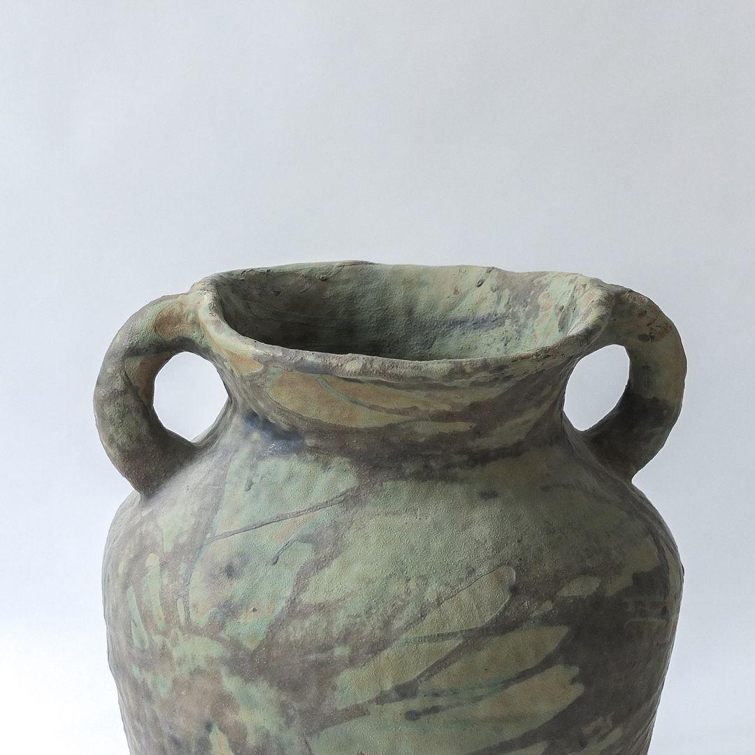 Vase primitif Silva par Studio Cúze Neuf - En vente à Geneve, CH