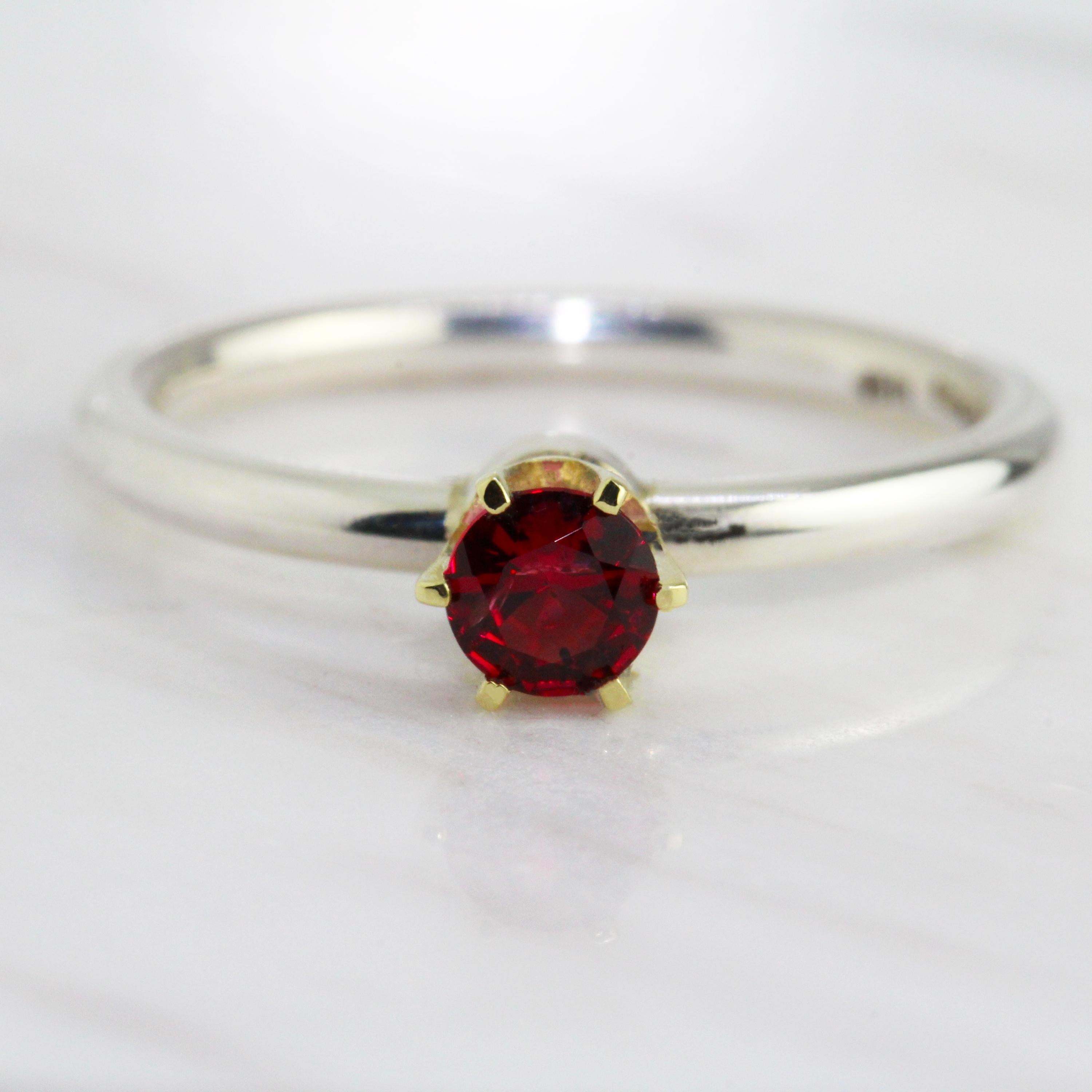 Contemporary Silver 14 Karat Yellow Gold Red Spinel Crown Ring For Sale