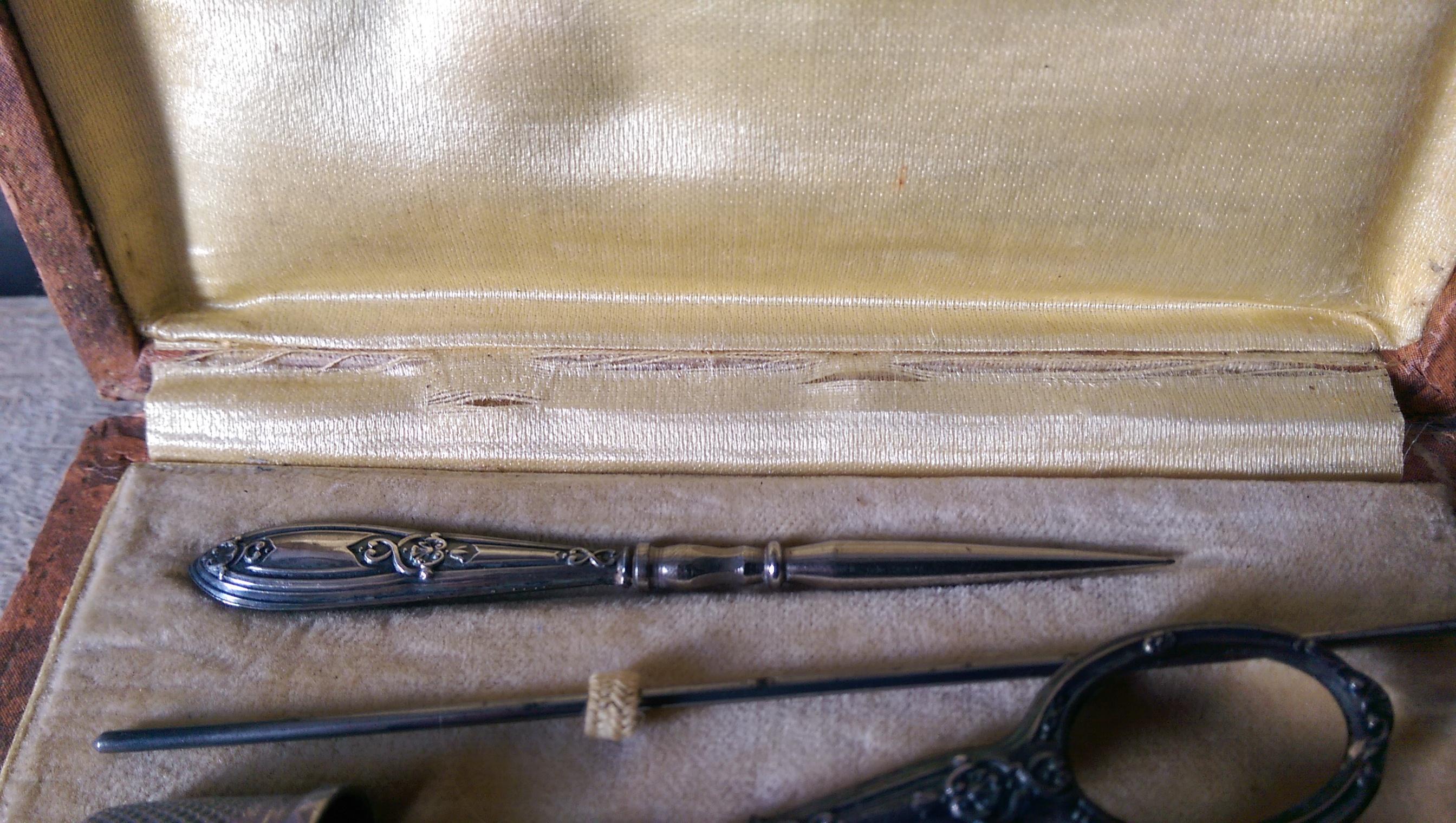Silver 1914 Sewing Kit For Sale 6