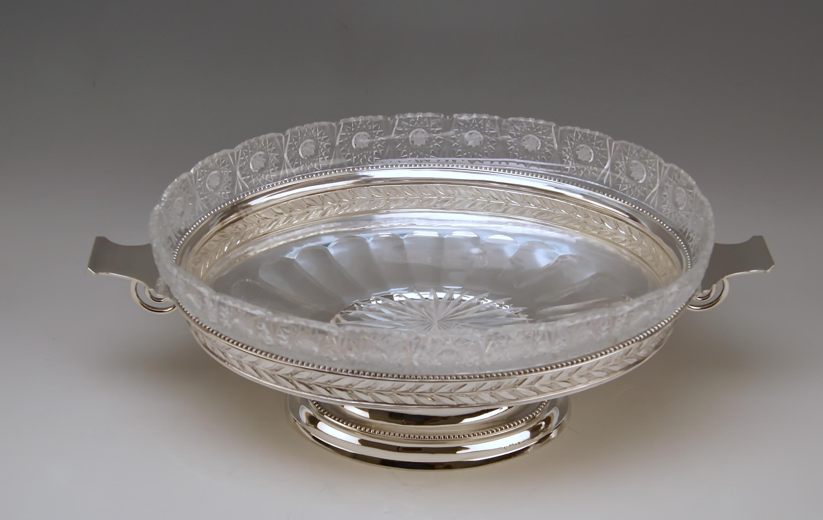 Silver 800 Art Nouveau Flower Bowl Original Glass Liner Germany, circa 1900-1905 In Excellent Condition In Vienna, AT