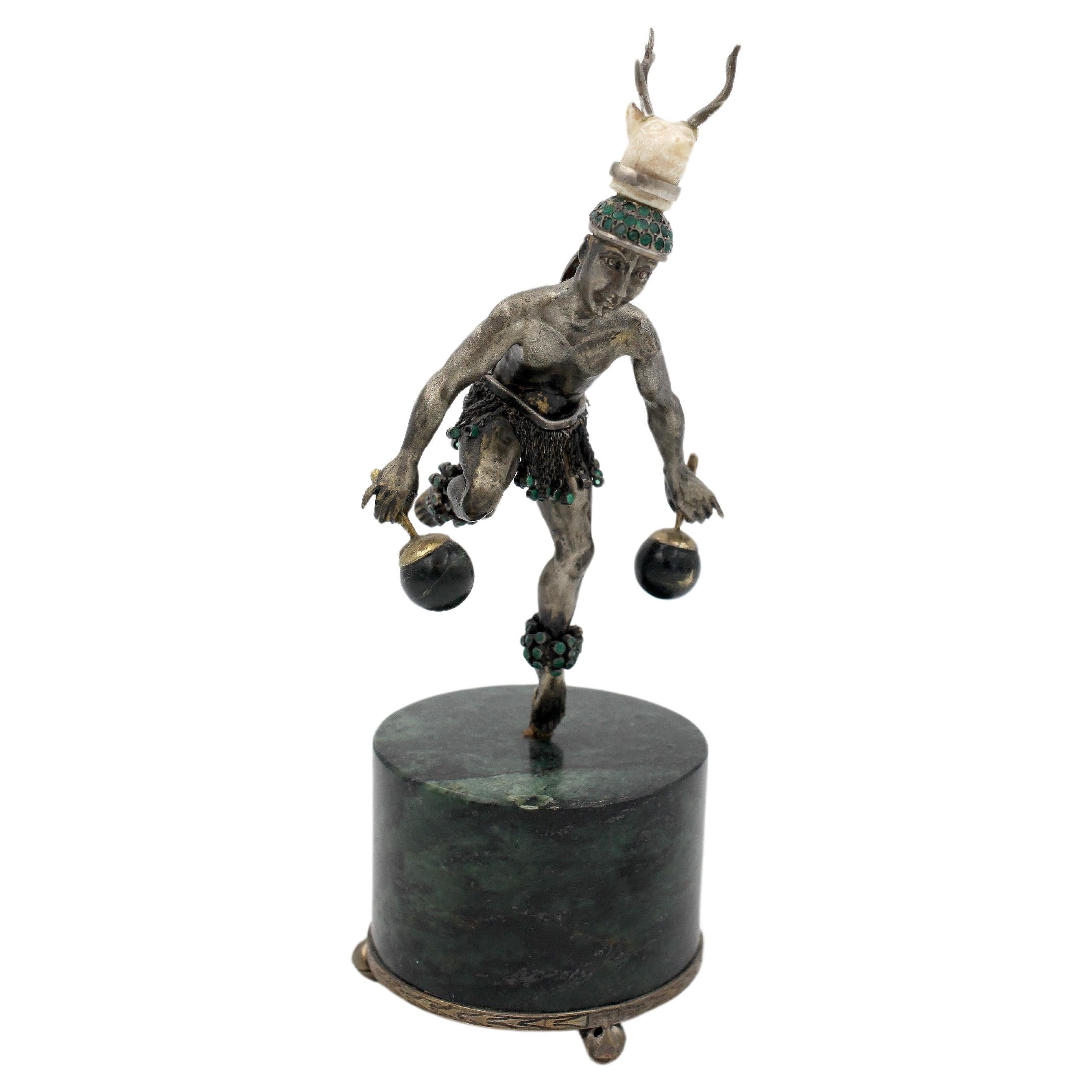 Danzante azteca de plata (.900) Atribuido a William Spratling en venta