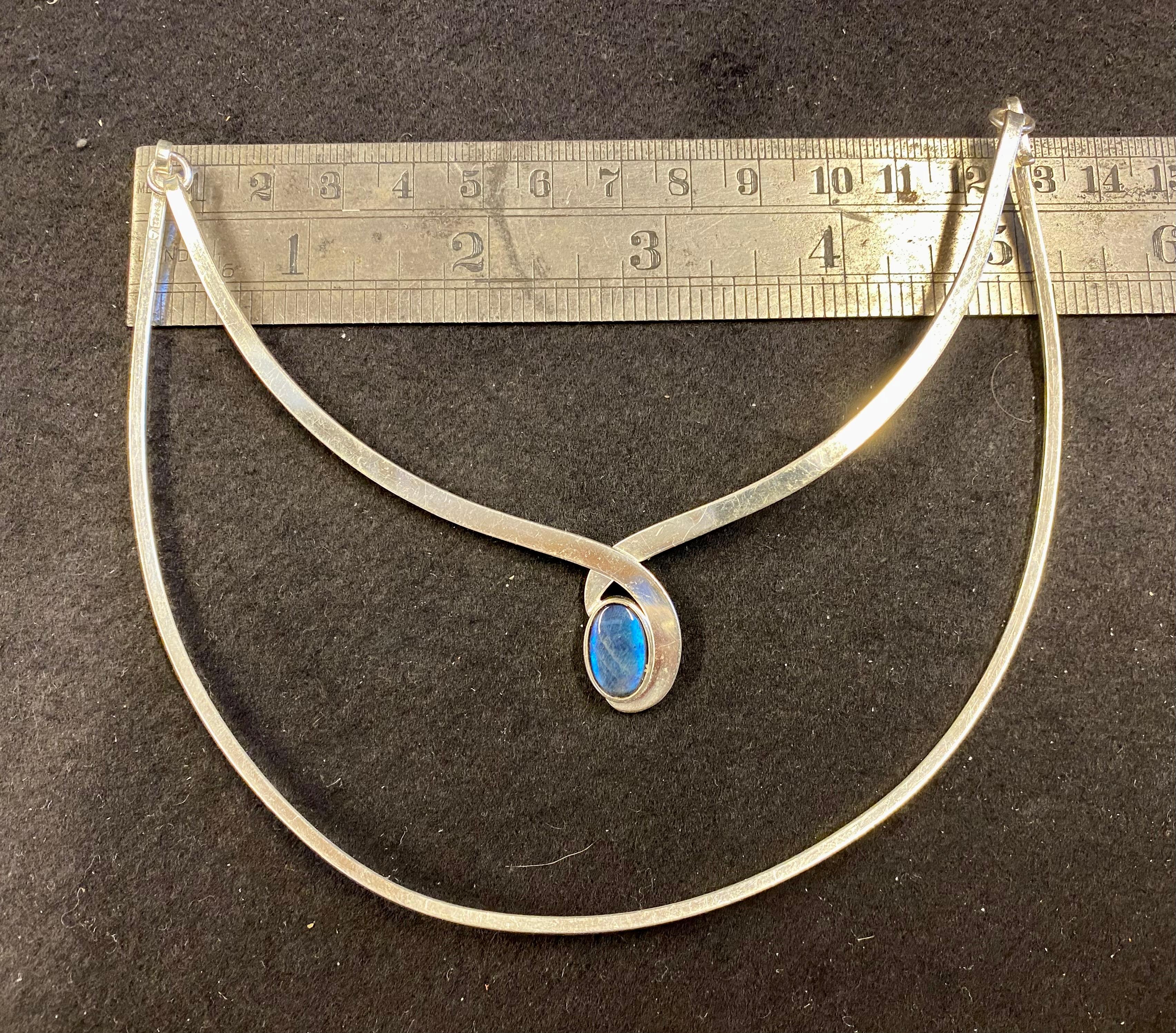 Kaunis Koru Halskette aus Silber 925 Spectrolite Finnland  im Zustand „Gut“ im Angebot in Orimattila, FI