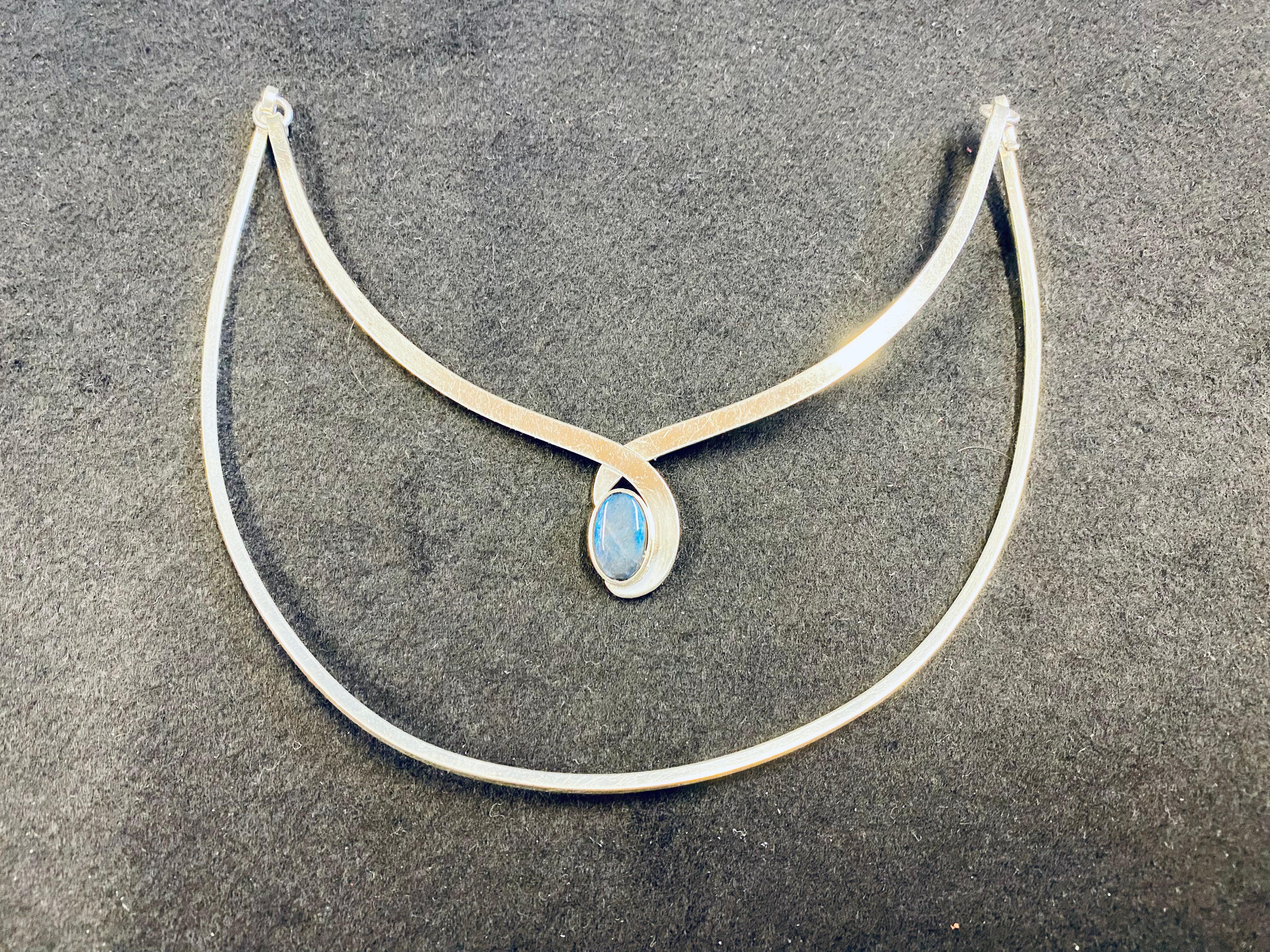 Kaunis Koru Halskette aus Silber 925 Spectrolite Finnland  für Damen oder Herren im Angebot