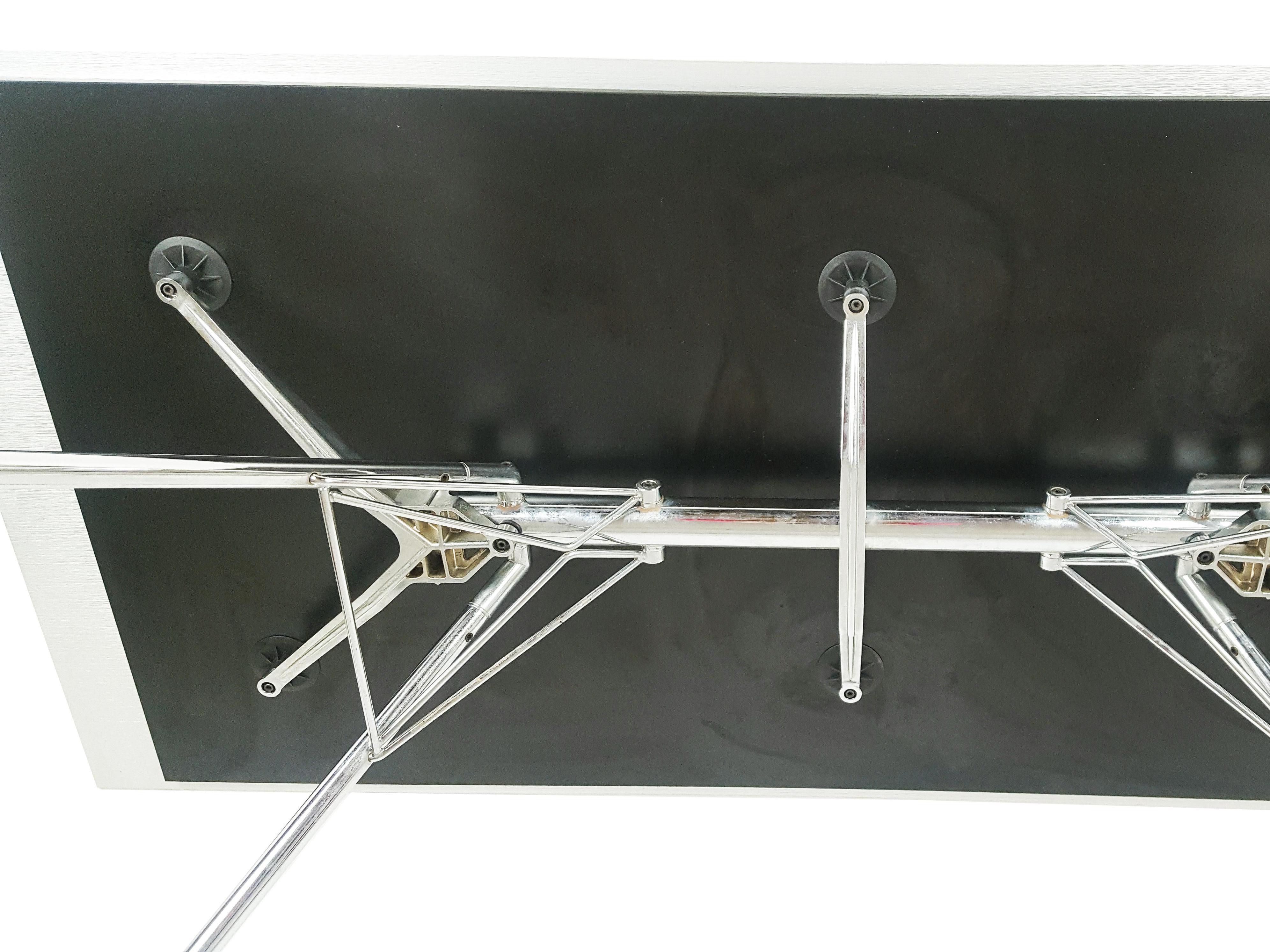 Silver Aluminum and Chromed Metal 1990s Nomos Table by Norman Foster for Tecno 4