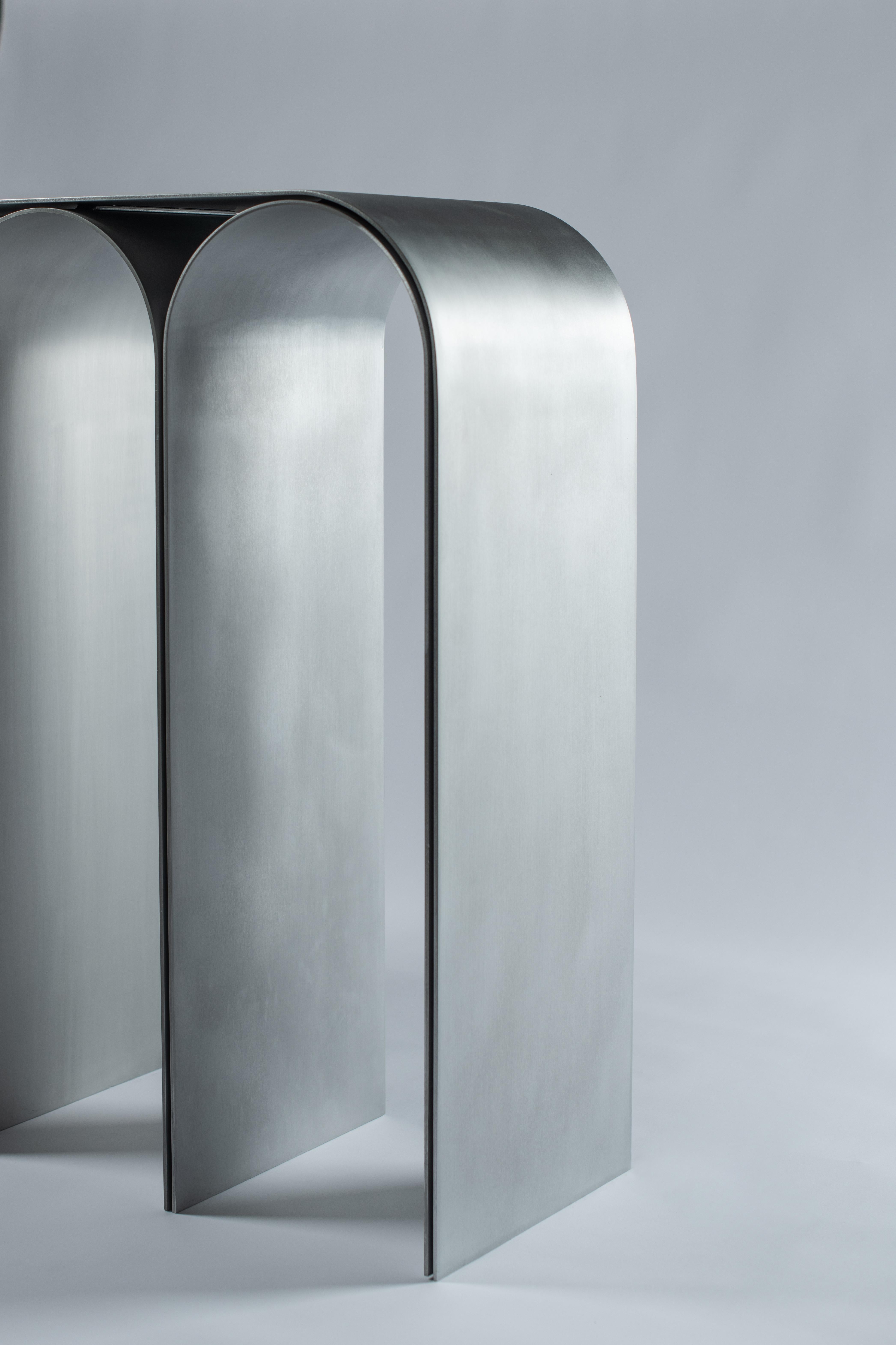 italien Console en aluminium argenté de Pietro Franceschini en vente