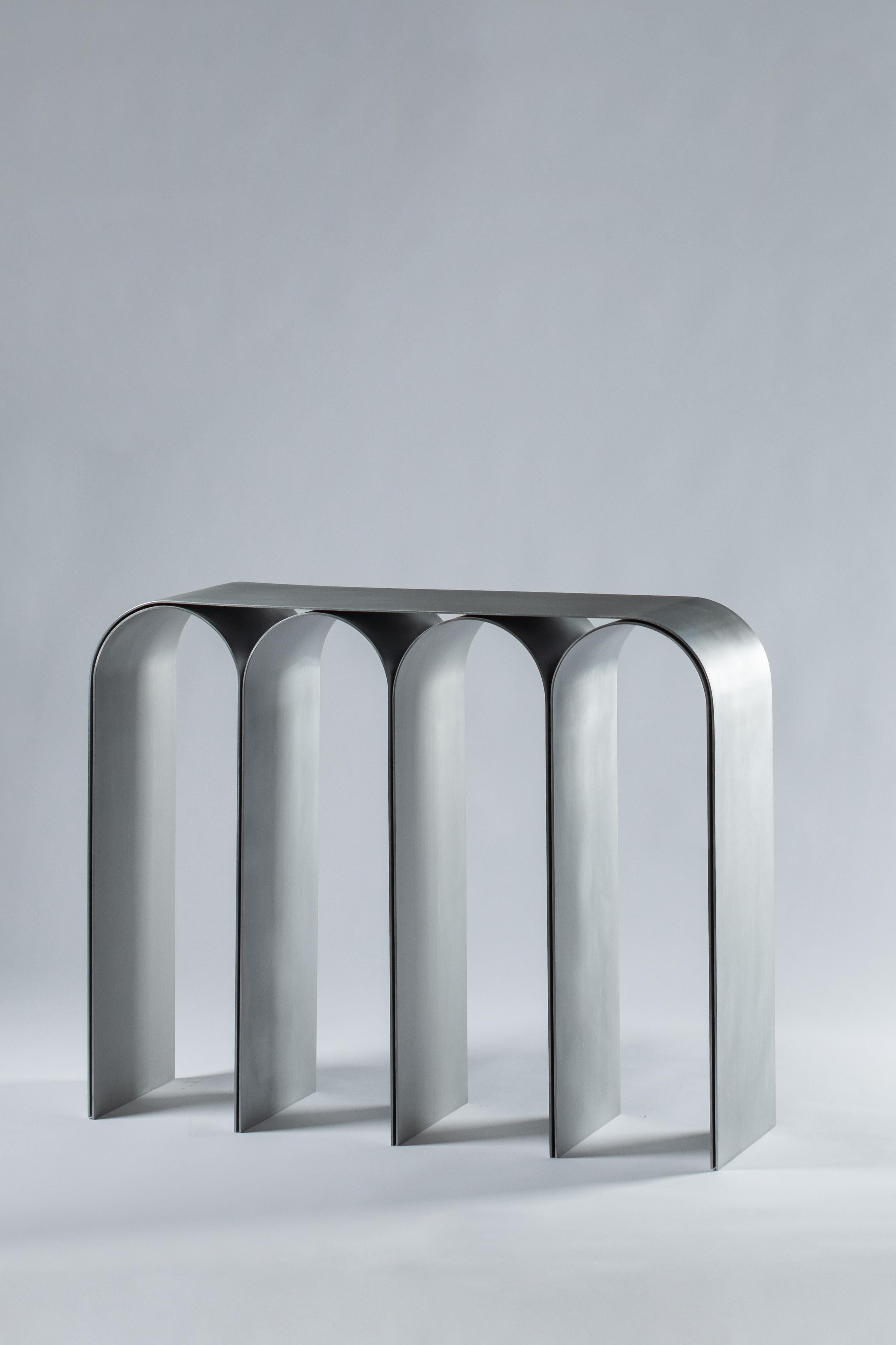 Silver Aluminum Console by Pietro Franceschini In New Condition For Sale In Geneve, CH