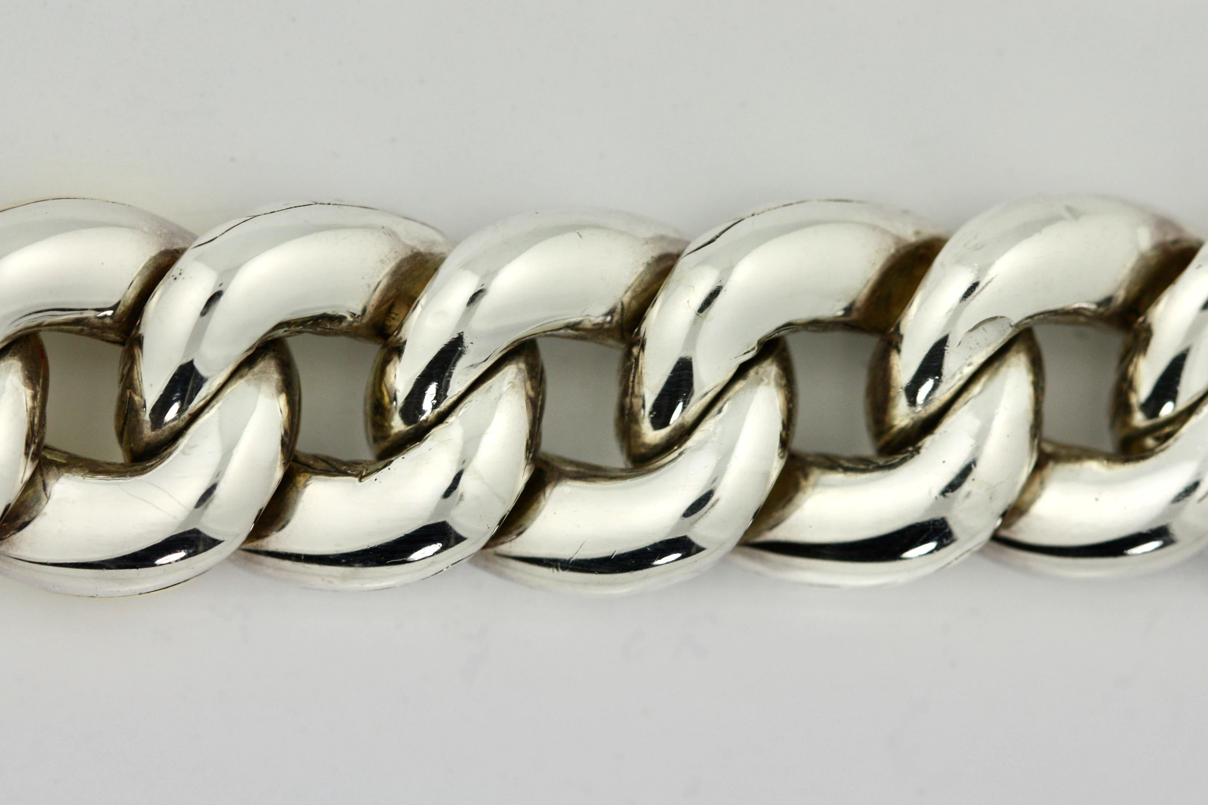 Silver and 18K Gold David Yurman Bracelet
Length 7.5 inches, 13 grams
signed DY with a signed and fitted box.
