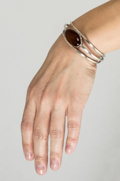 Bracelet en argent et ambre de Niels Erik From:: Danemark:: années 1960