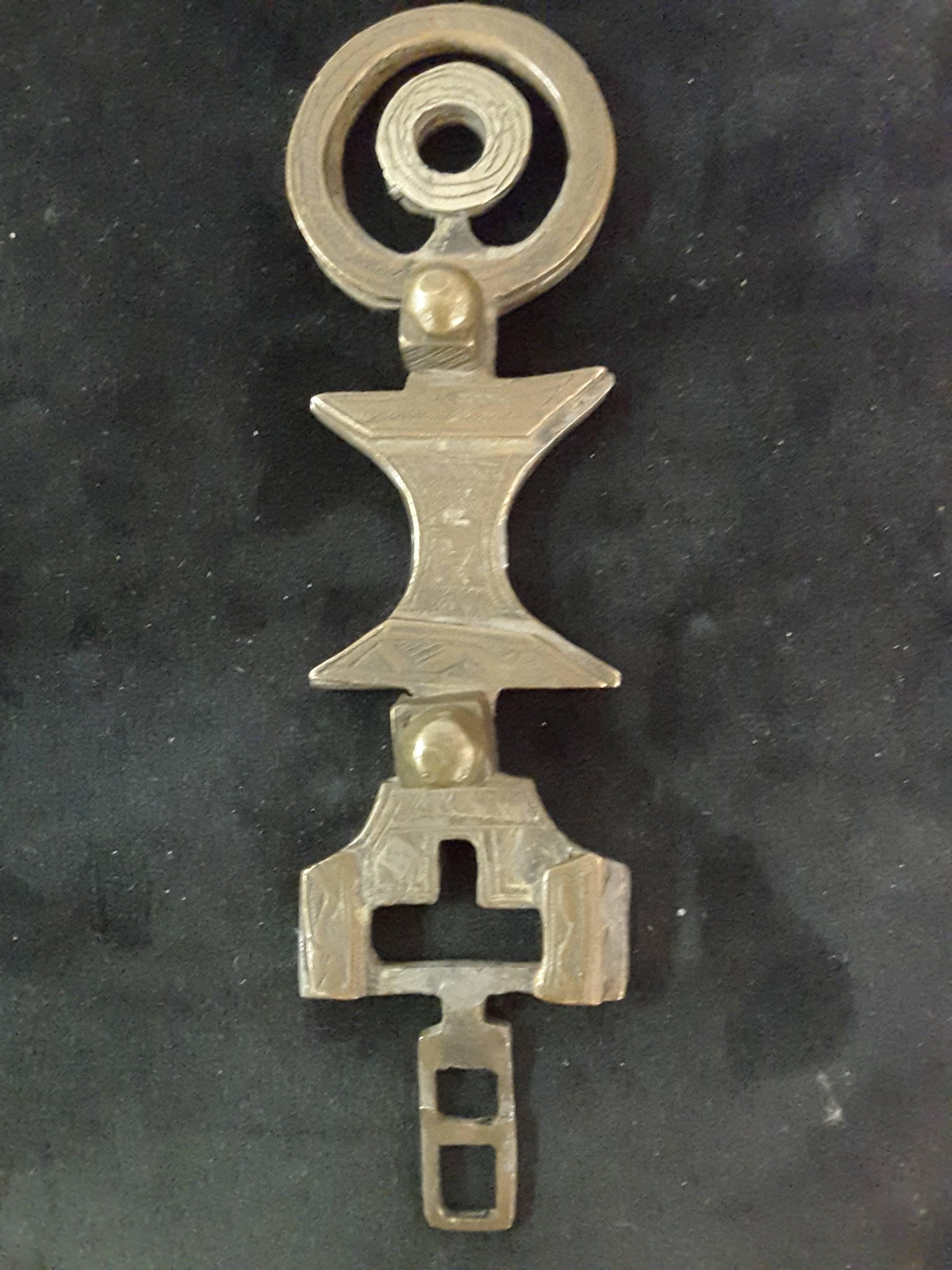Kamelien-Kommodenschloss aus Silber und Bronze, 19. Jahrhundert, Nordafrika (Handgefertigt) im Angebot