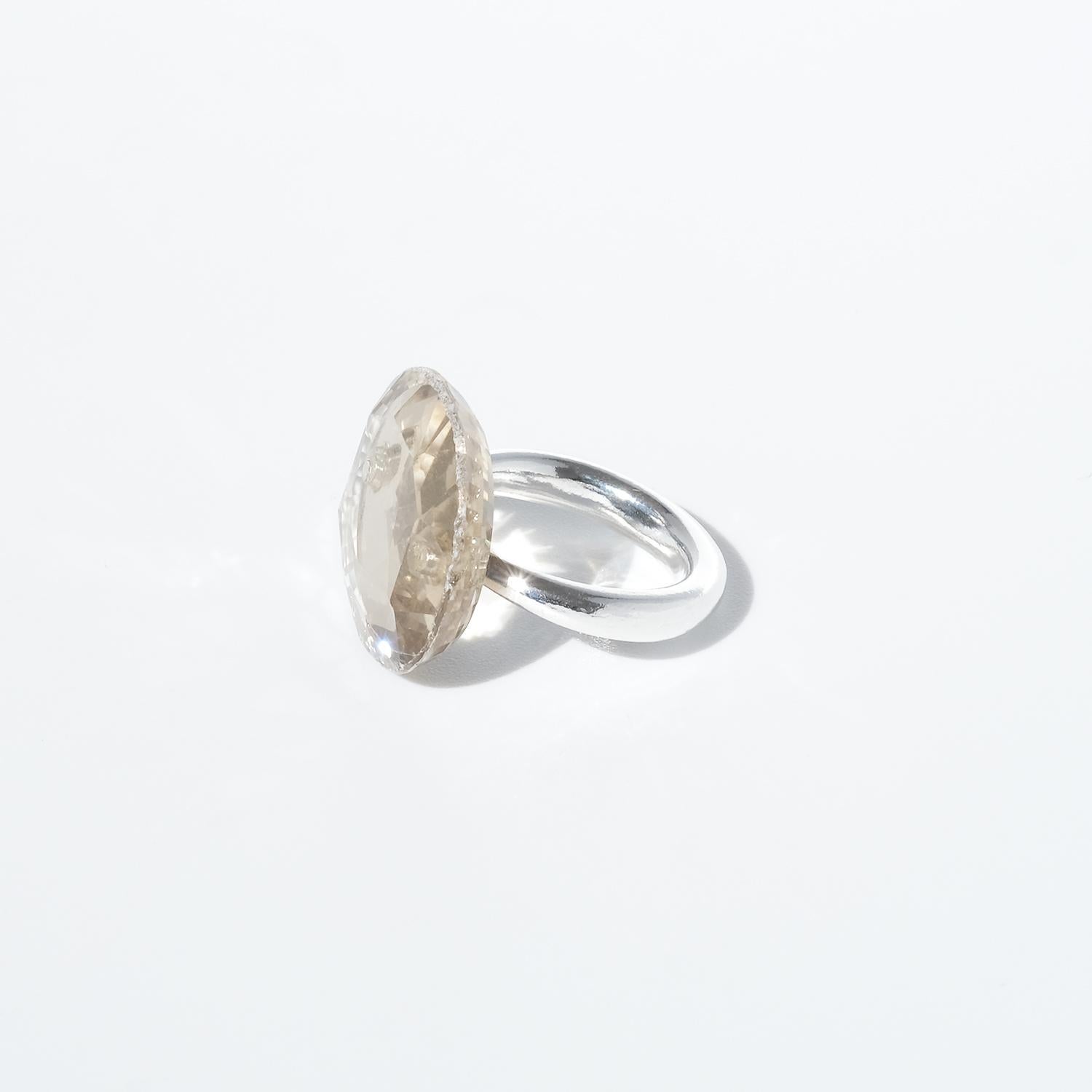Anello in argento e citrino di Maria Elmqvist realizzato nel 2004 In condizioni discrete in vendita a Stockholm, SE
