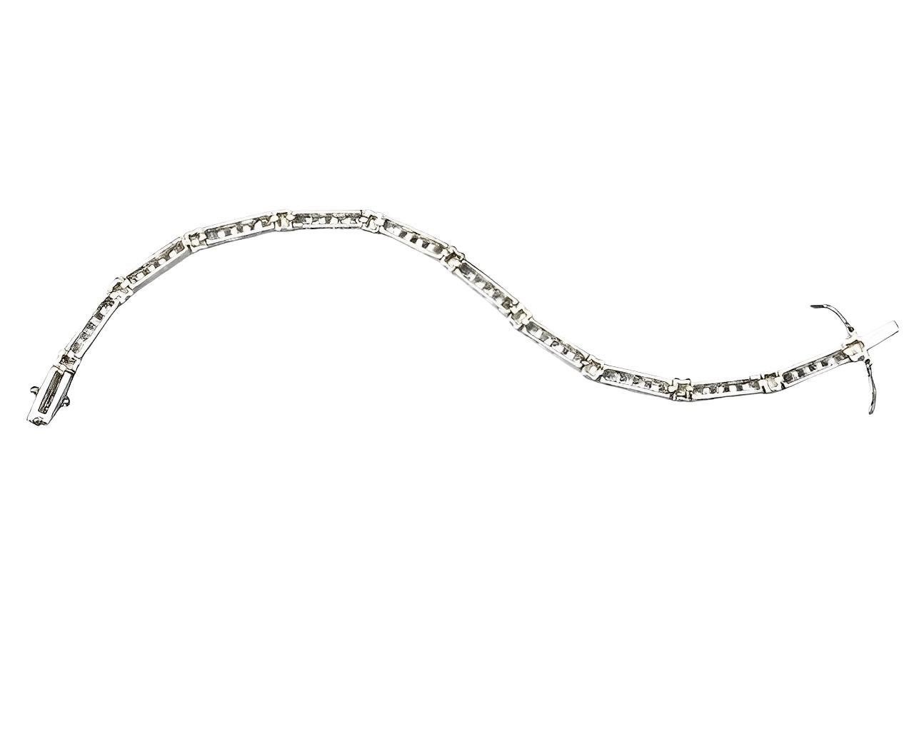 Silber und klarer Strass A Link Armband circa 1980s im Angebot 2
