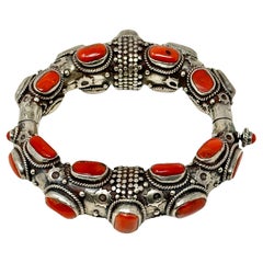 Bracelet à charnières en argent et corail, Népal