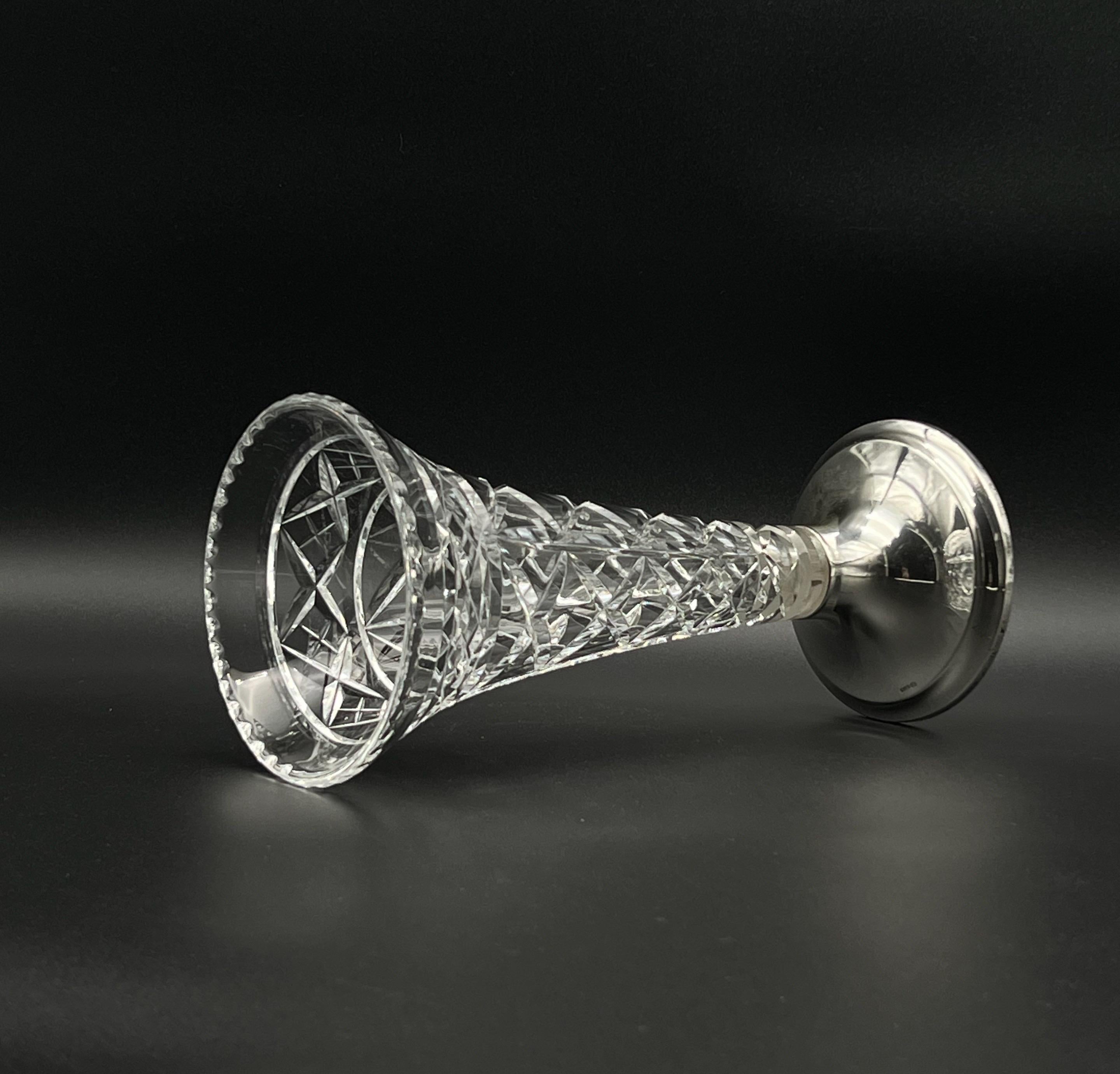 Stunning and luxurious pokal vase crafted from crystal glass and Norwegian solid silver 830S from the first half of the 20th century. Produced by AS Th. Marthinsen Sølvvarefabrikk, established in 1883, from Tønsberg, Norway.

An elegant addition to