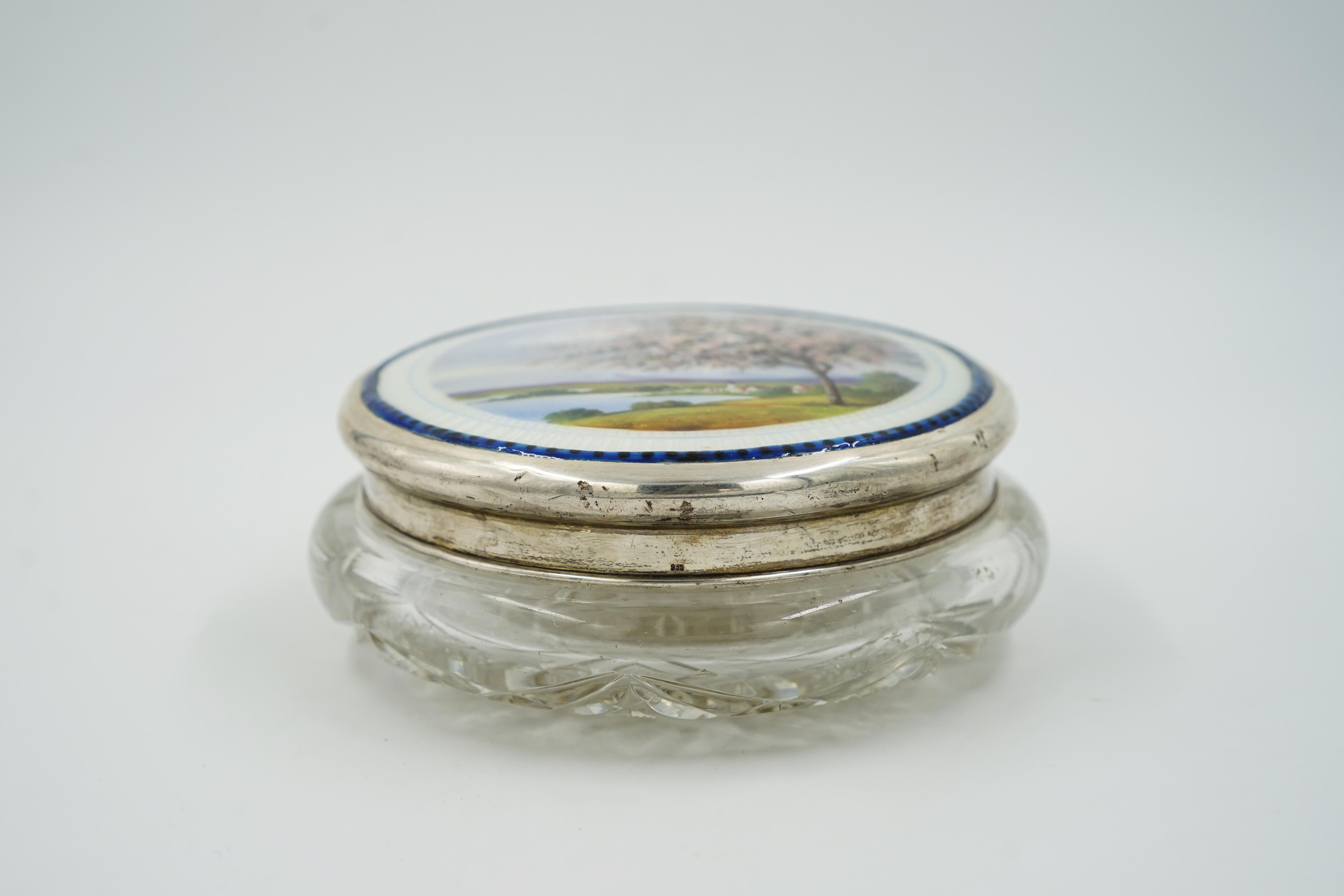 Early 20th Century Silver and enamel candy box For Sale