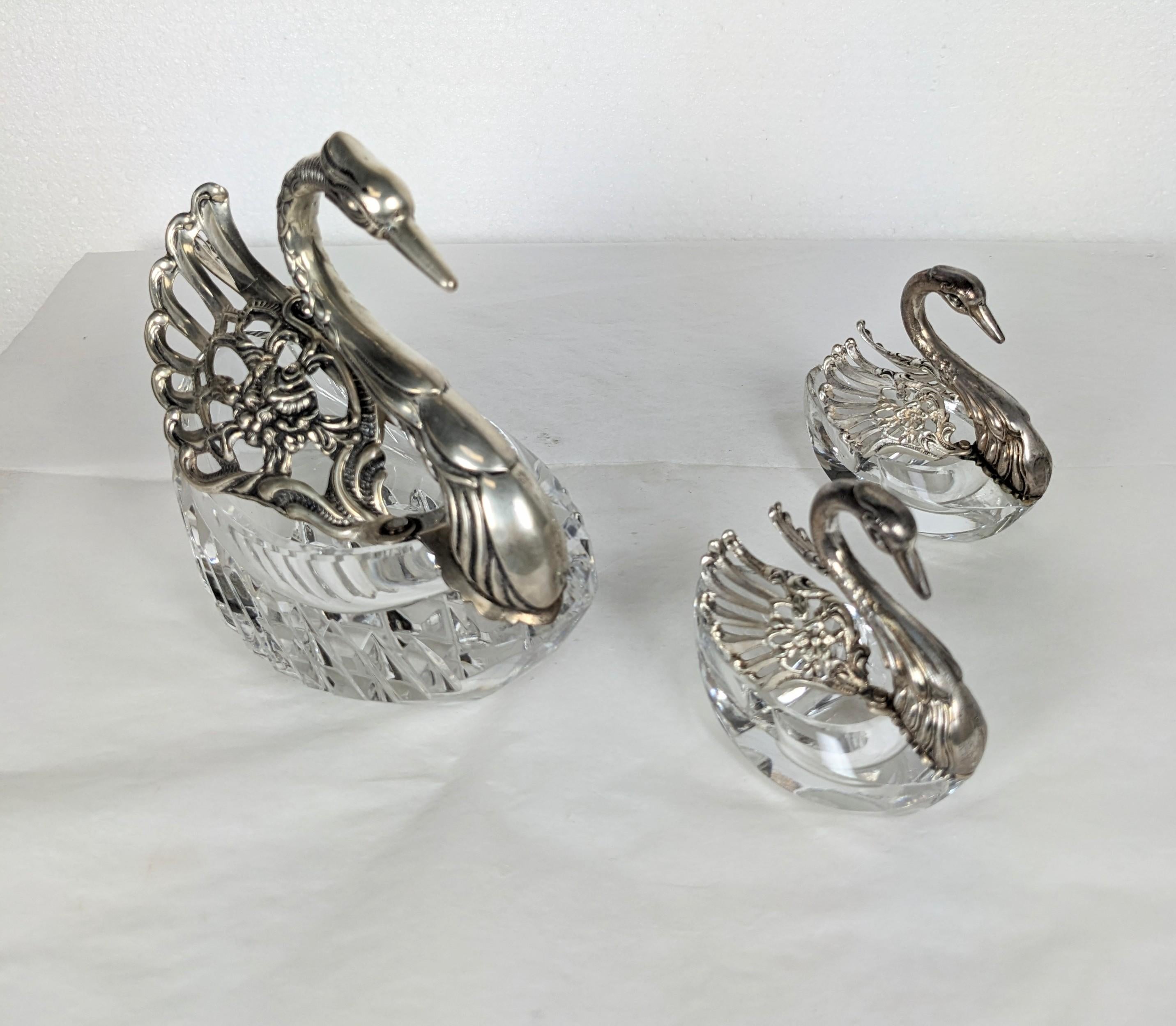 Silver and Glass Swan Form Salts In Good Condition For Sale In Riverdale, NY
