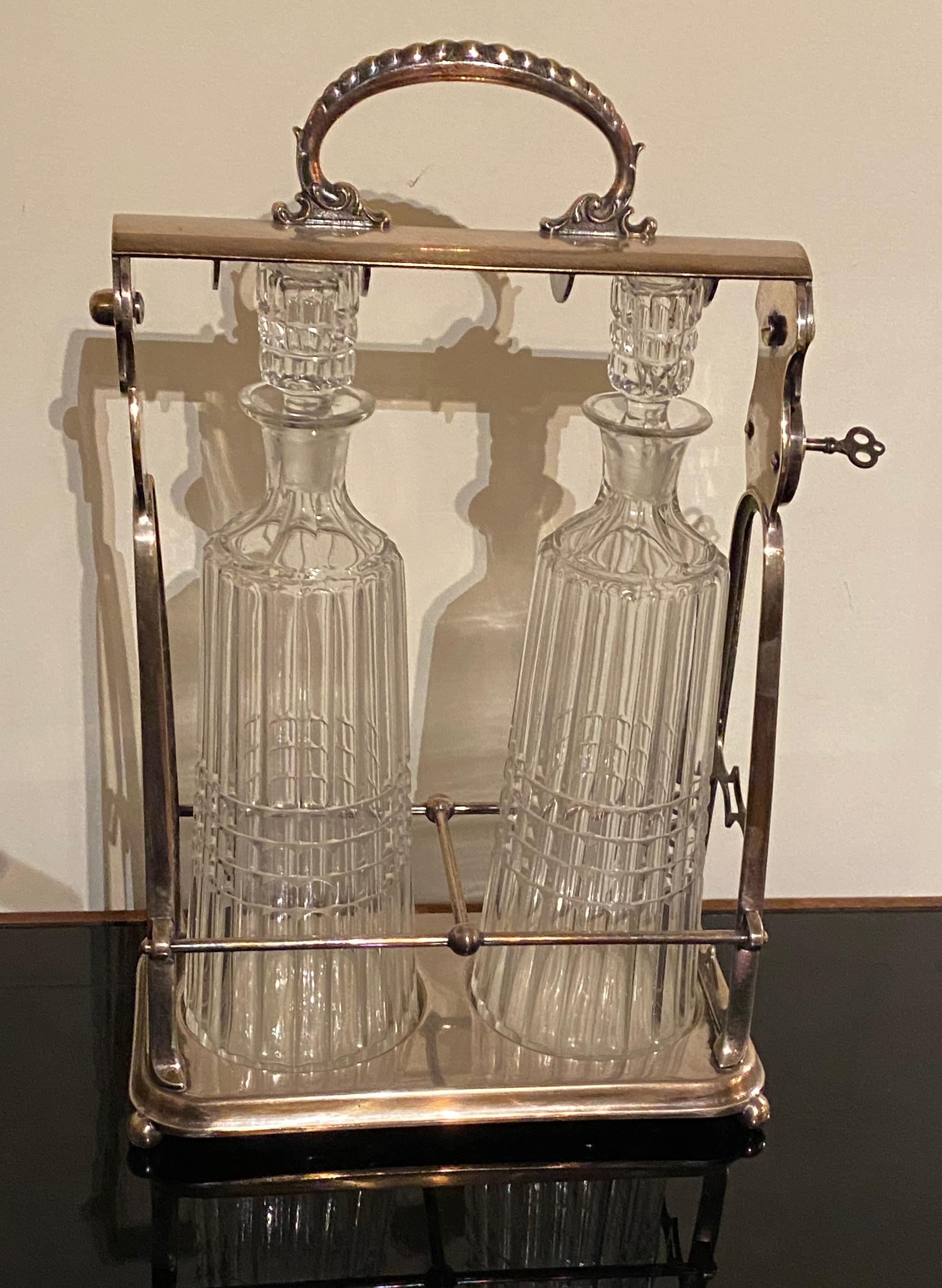 Silver and Glass Tantalus Cocktail Decanter (Art déco)