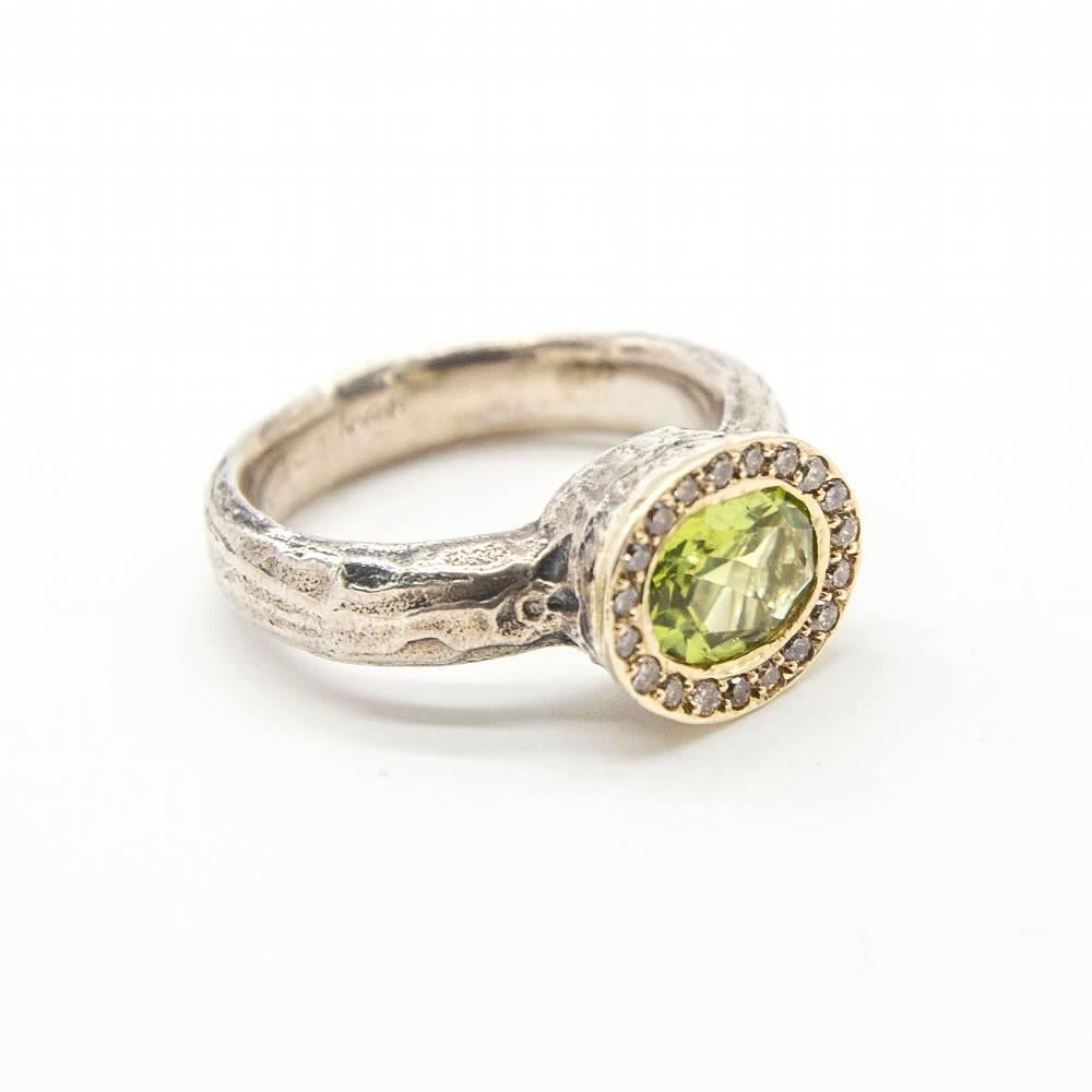 Women's or Men's Silver and Gold Ring with Diamonds and Peridot For Sale
