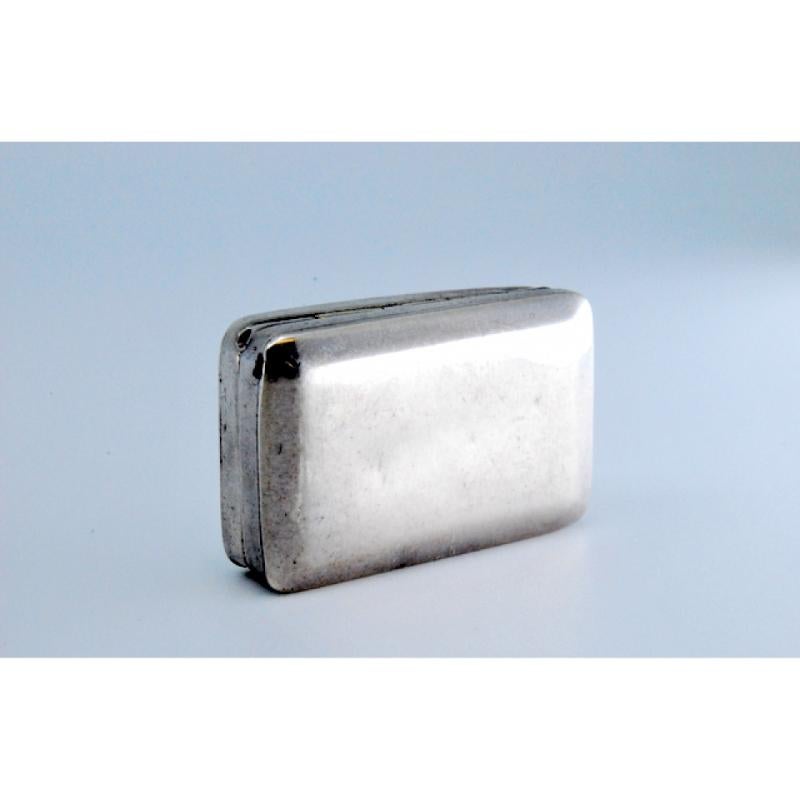 Silver and gold vinaigrette box, smooth on the lid and from the Victorian period For Sale 4