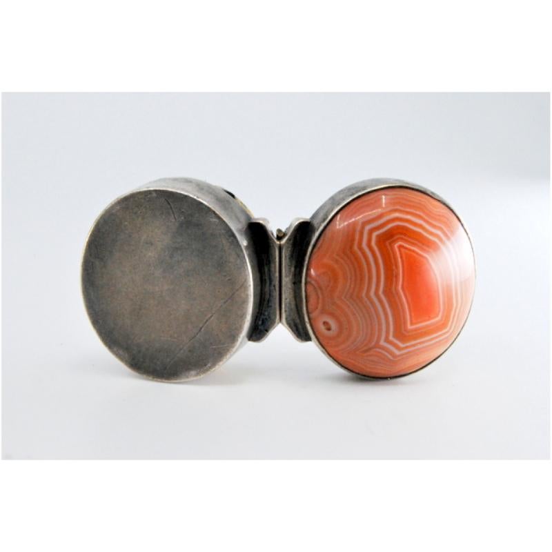 European Silver and gold vinaigrette box with hard stone on the lid For Sale