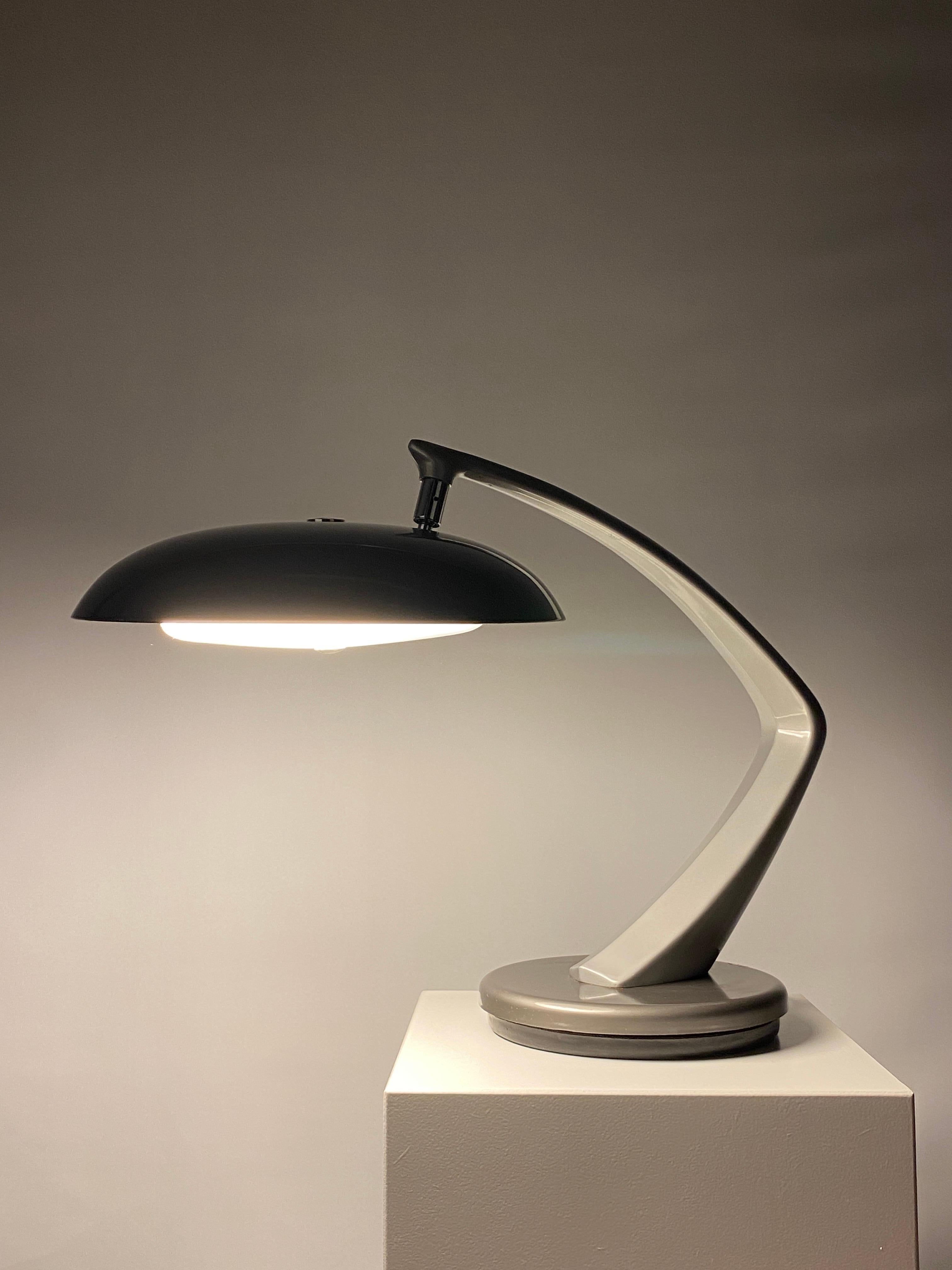 Silver and Grey Desk Light Boomerang 64 by Luis Pérez De La Oliva for Fase 1960 2