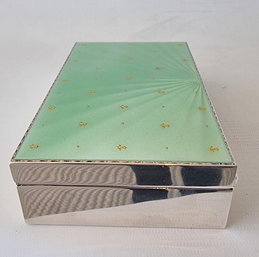 Humidor o scatola per sigari in argento e smalto Guilloche di Albert Carter In condizioni buone in vendita a London, GB