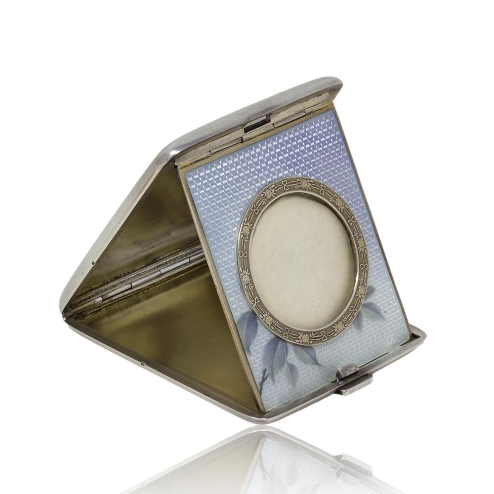 Estuche de viaje para fotografías de plata y esmalte guilloché en venta 3