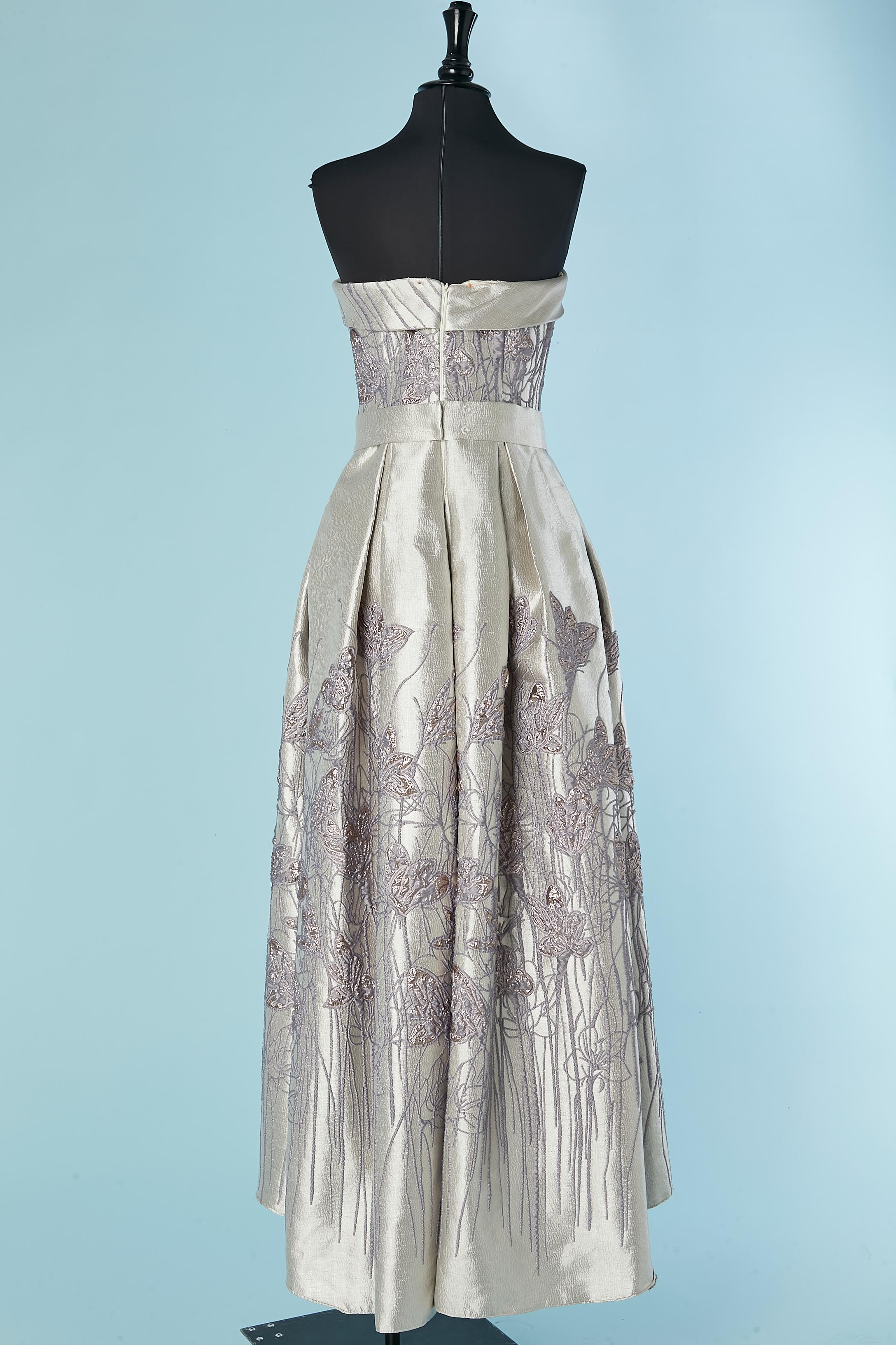 Vestido de noche con corpiño de brocado lila y plata RG Roméo Gigli 2