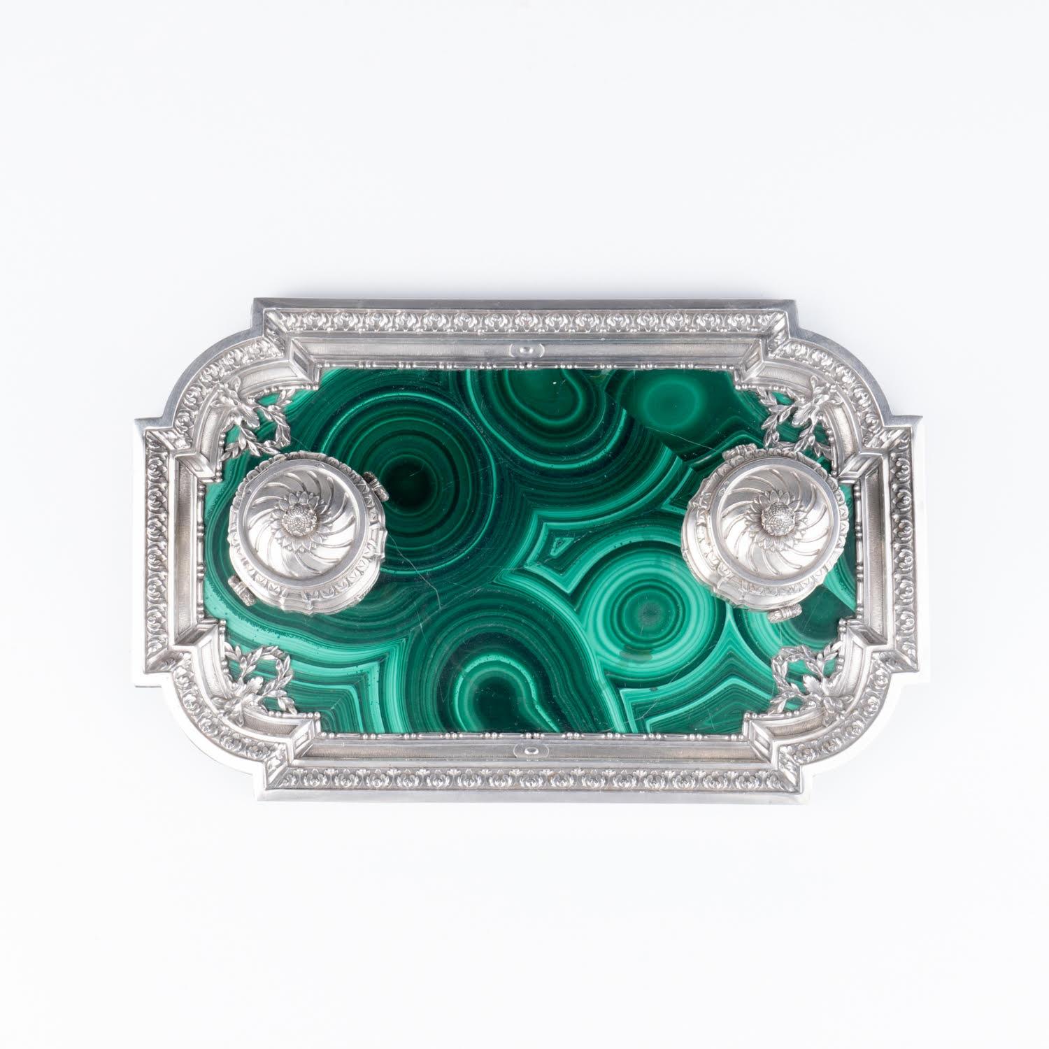 XIX secolo Calamaio da tavolo in argento e malachite di Guillemin Frères, stile Luigi XVI. in vendita