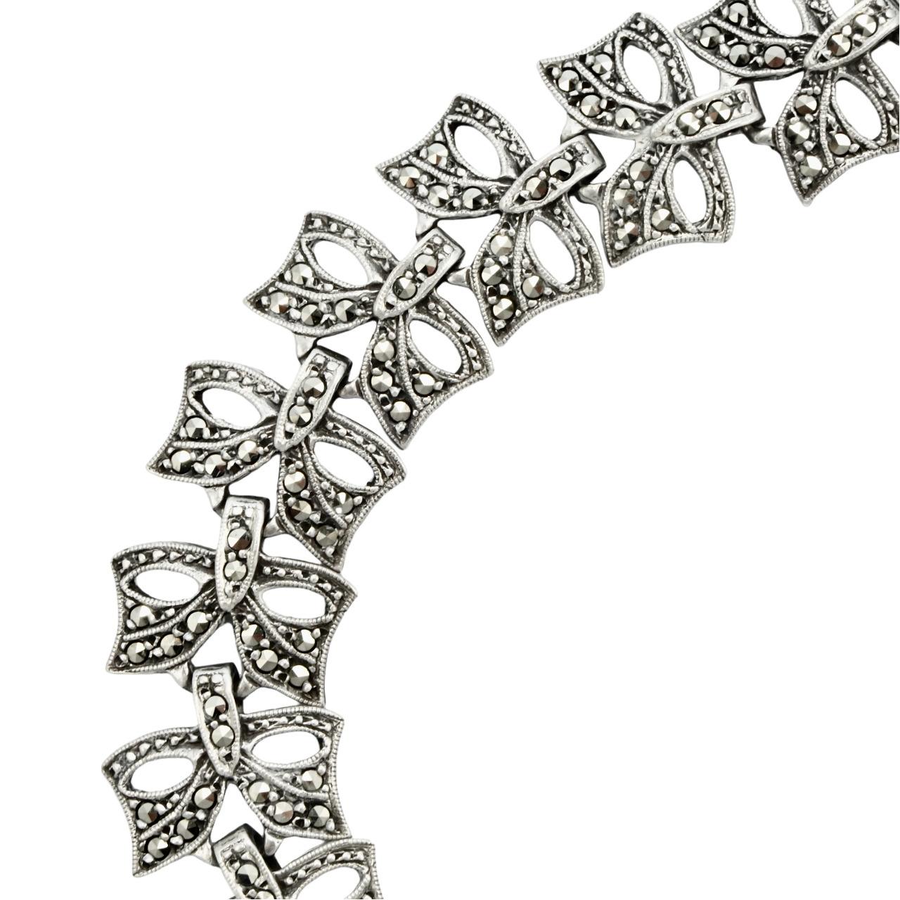 Silber und Markasit Bow Design Link Armband circa 1930s (Rundschliff) im Angebot