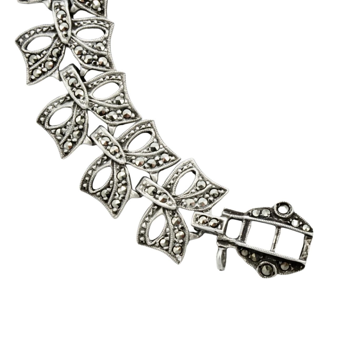 Silber und Markasit Bow Design Link Armband circa 1930s im Zustand „Gut“ im Angebot in London, GB