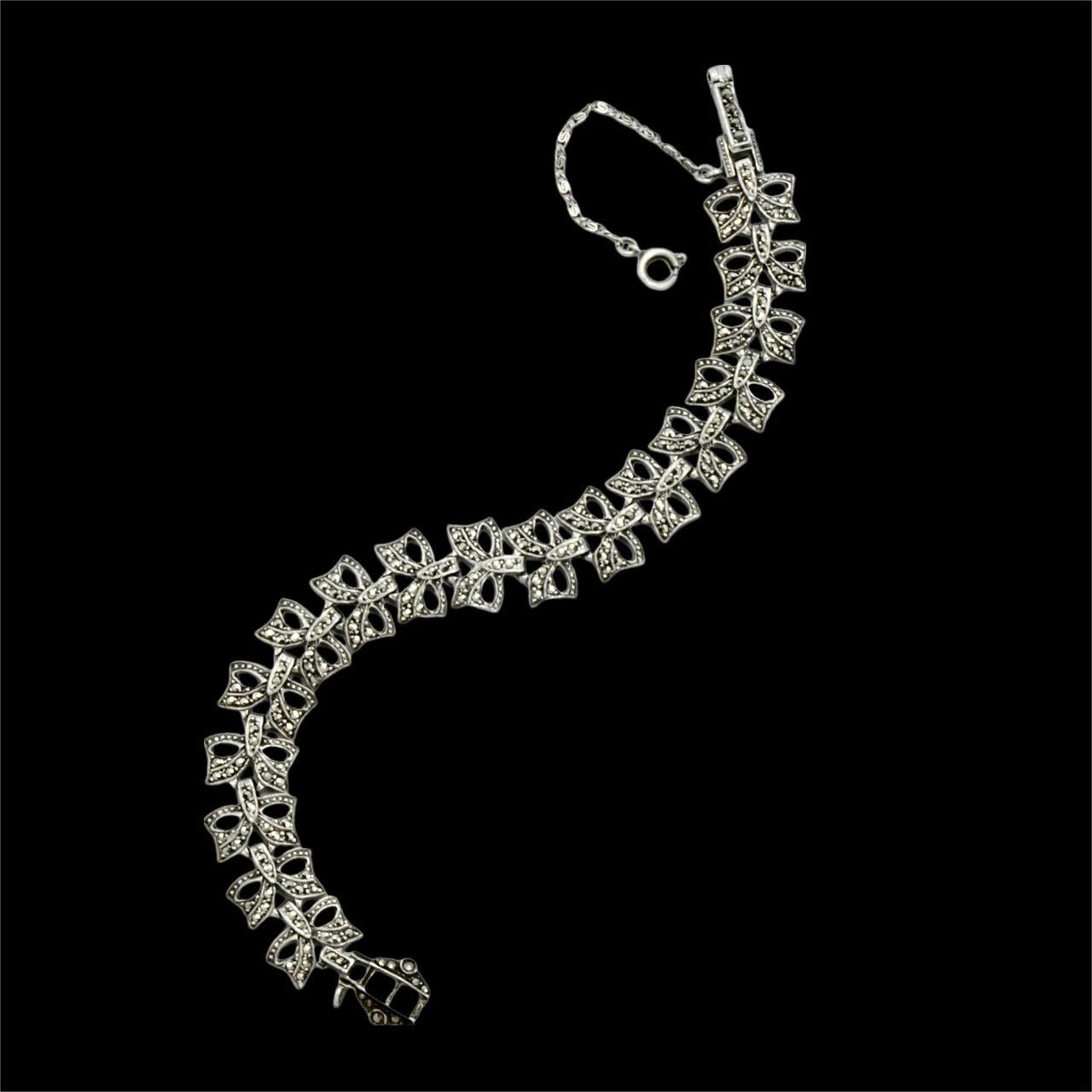 Silber und Markasit Bow Design Link Armband circa 1930s im Angebot 4
