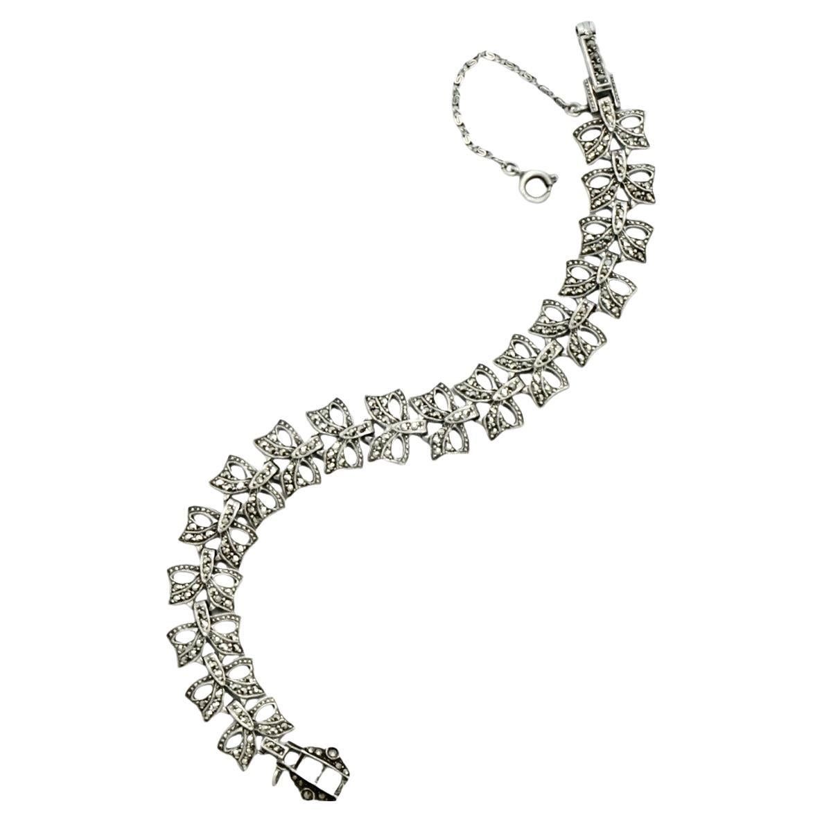 Silver and Marcasite Bow Design Link Bracelet circa 1930s